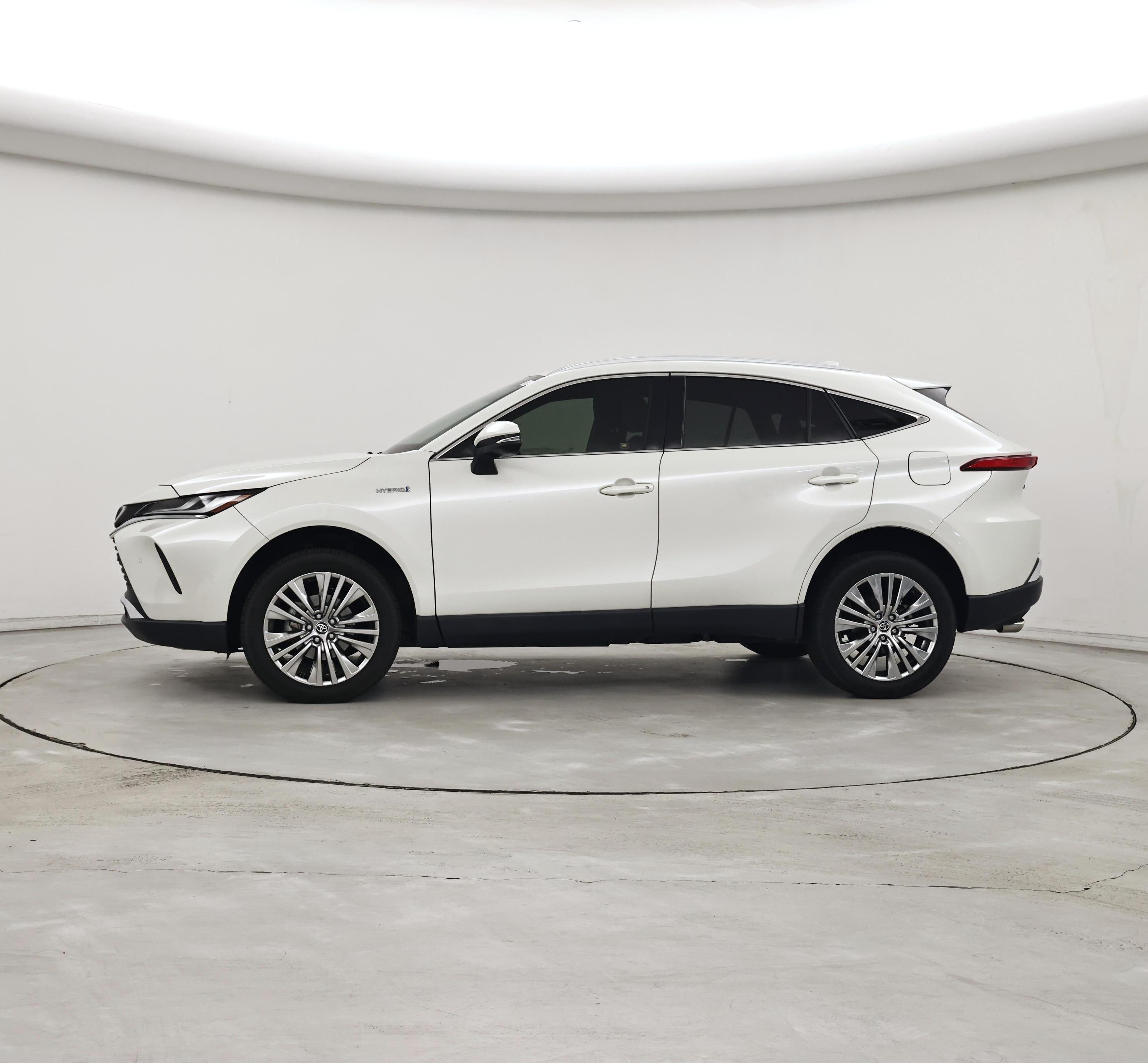 Thumbnail: 2021 Toyota Venza - 3