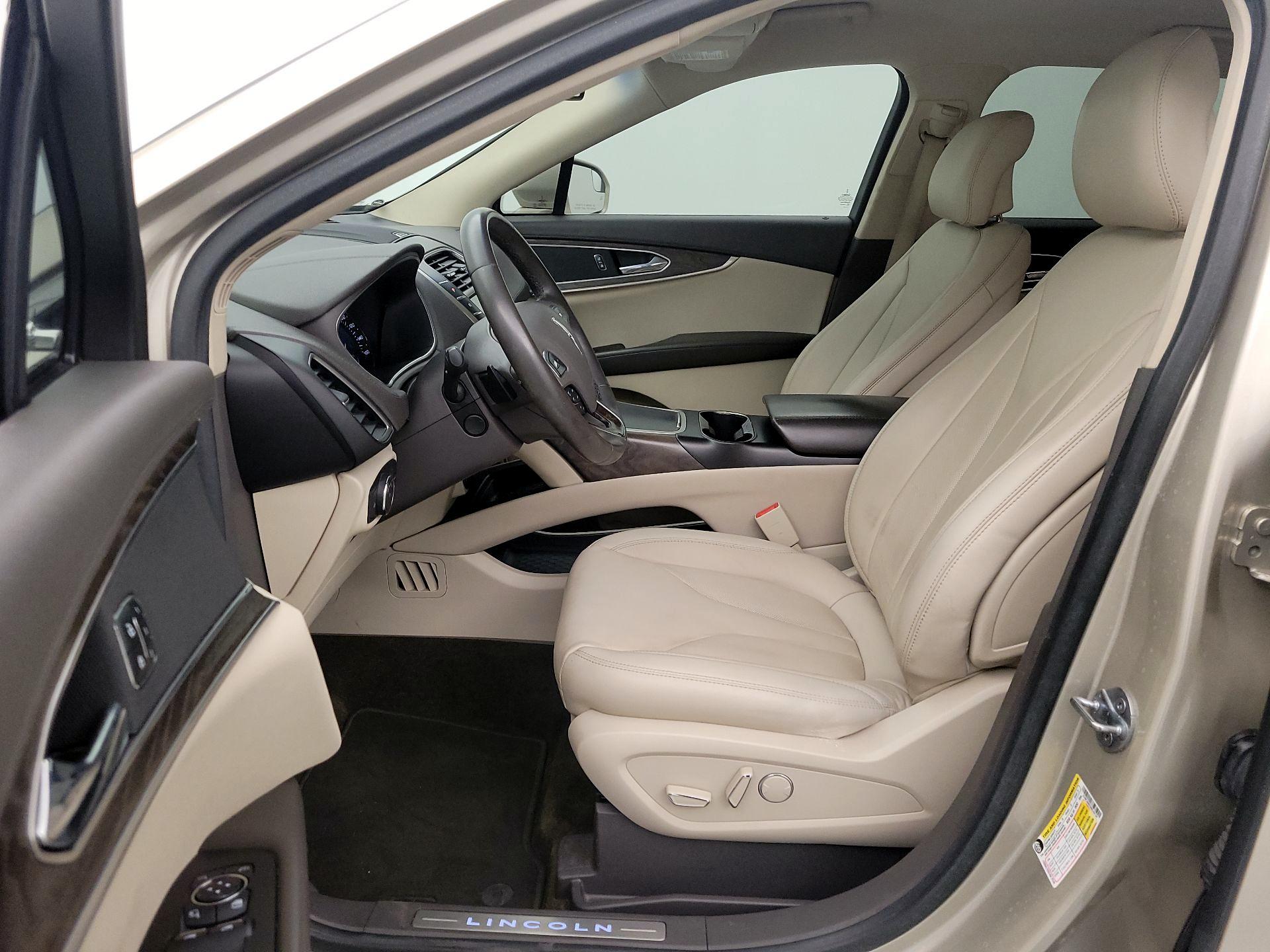 Thumbnail: 2017 Lincoln MKX - 11
