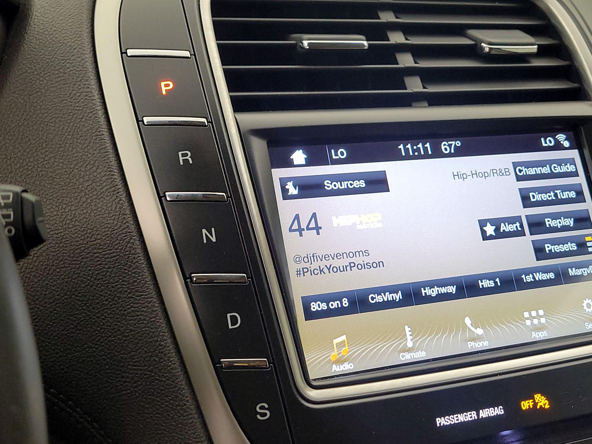 Thumbnail: 2017 Lincoln MKX - 17