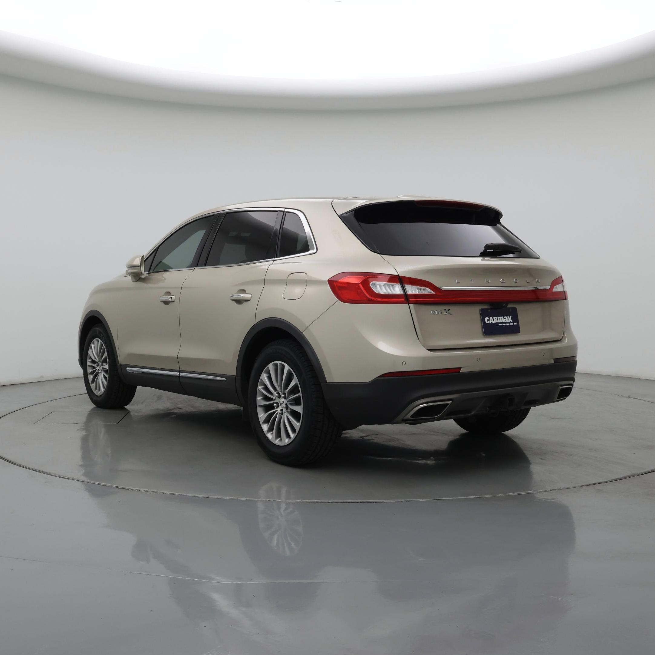 Thumbnail: 2017 Lincoln MKX - 2