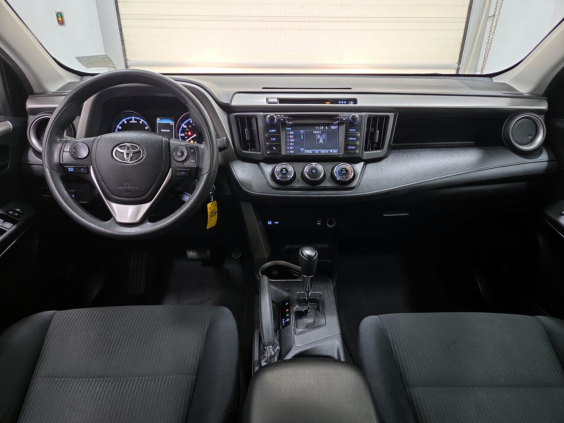 Thumbnail: 2017 Toyota RAV4 - 9