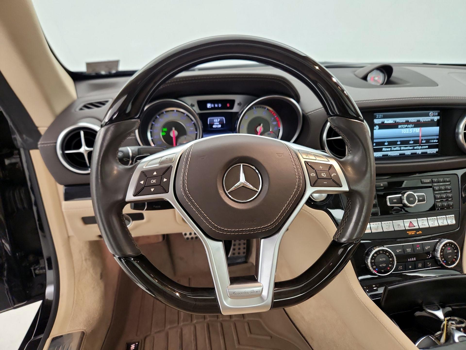 Thumbnail: 2016 Mercedes-Benz SL-Class - 10