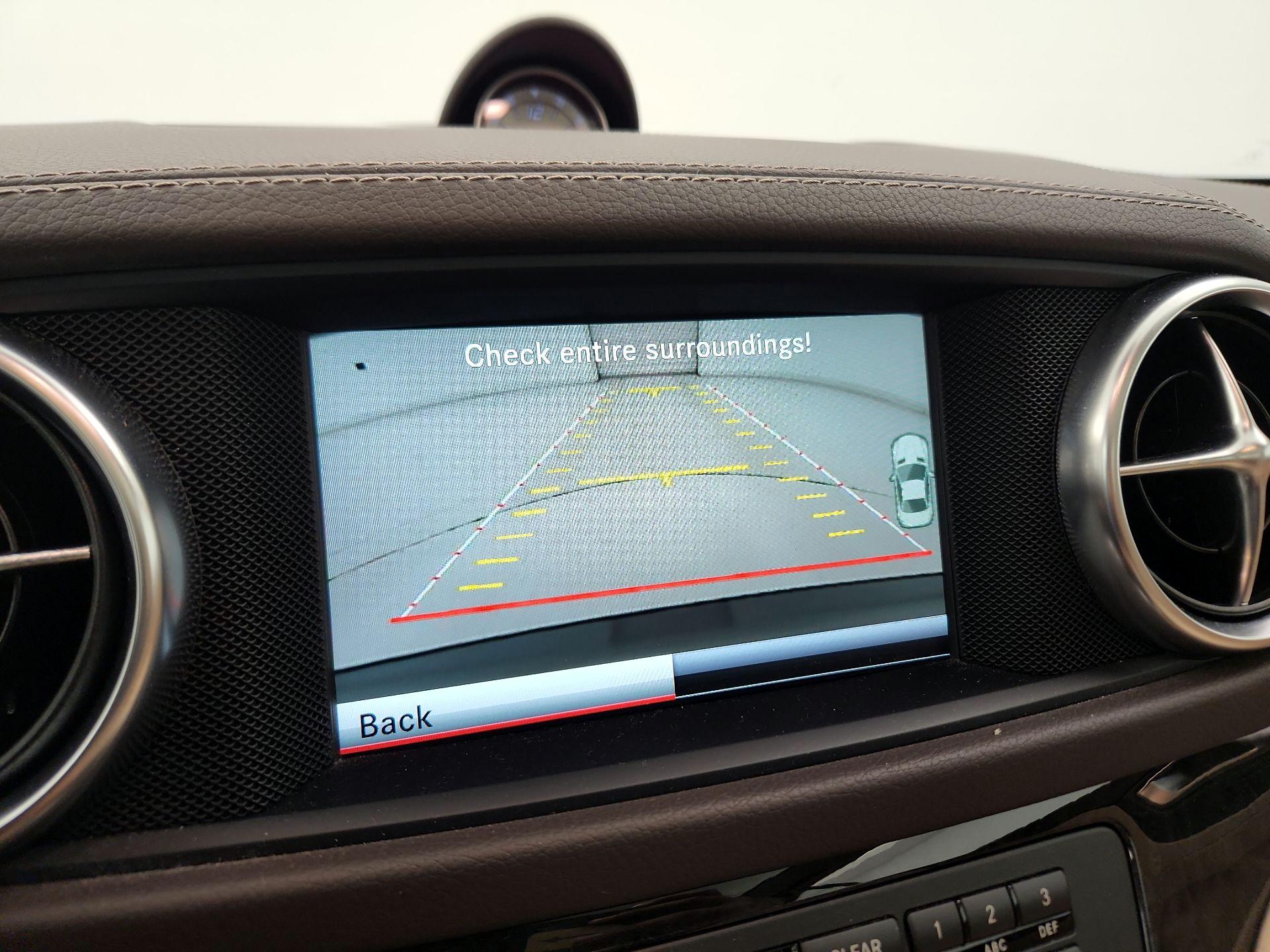 Thumbnail: 2016 Mercedes-Benz SL-Class - 14