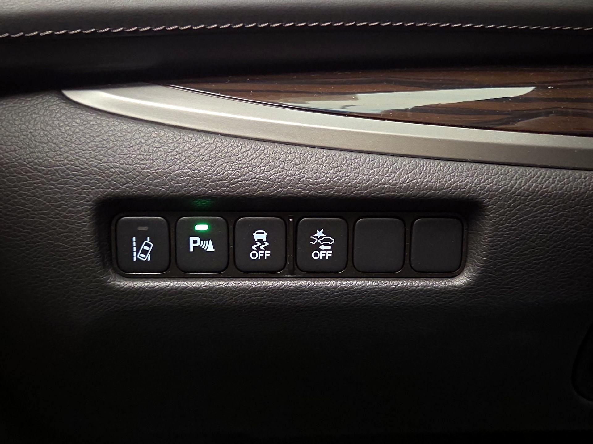 Thumbnail: 2016 Acura RLX - 13