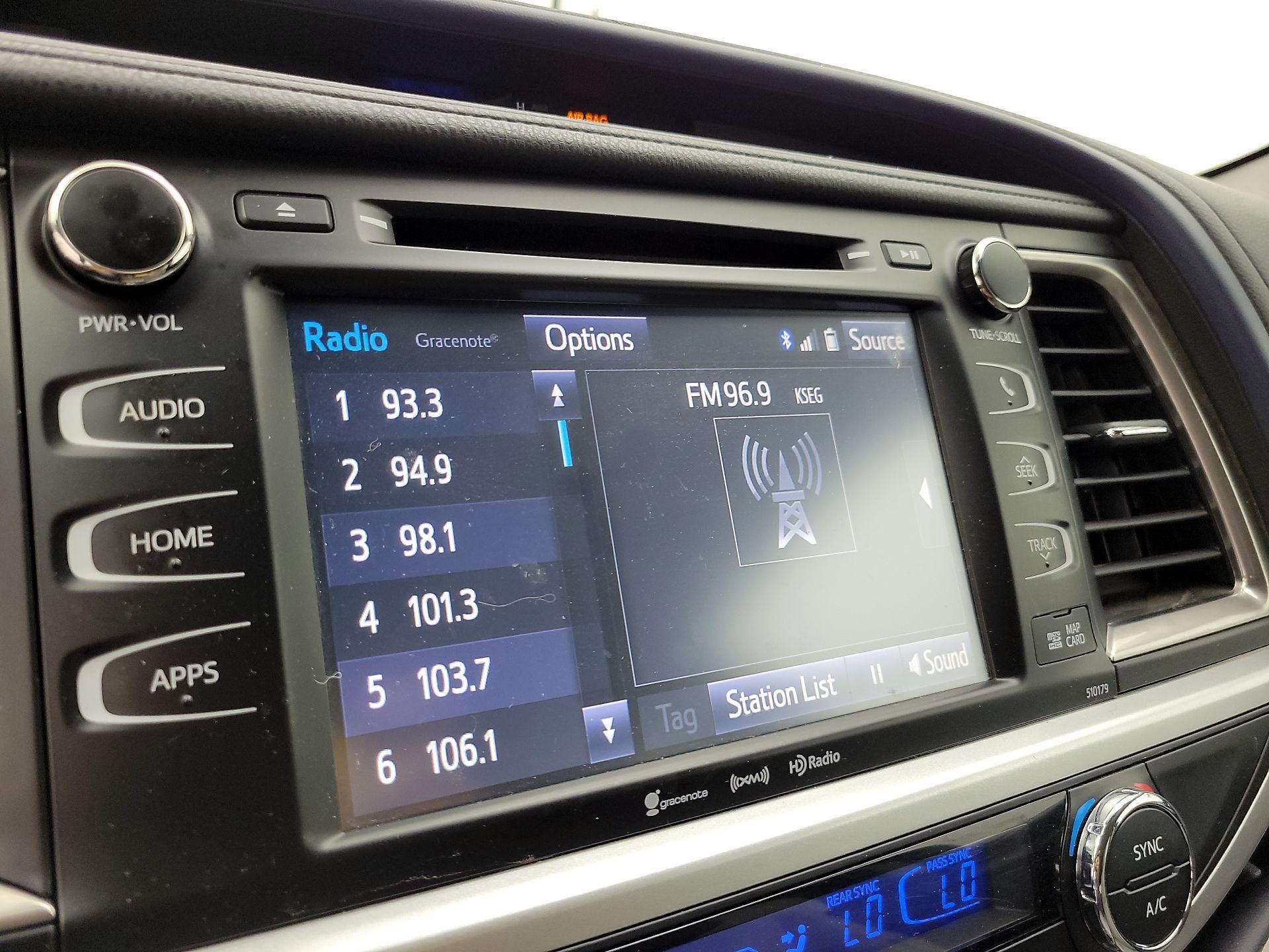 Thumbnail: 2017 Toyota Highlander - 16