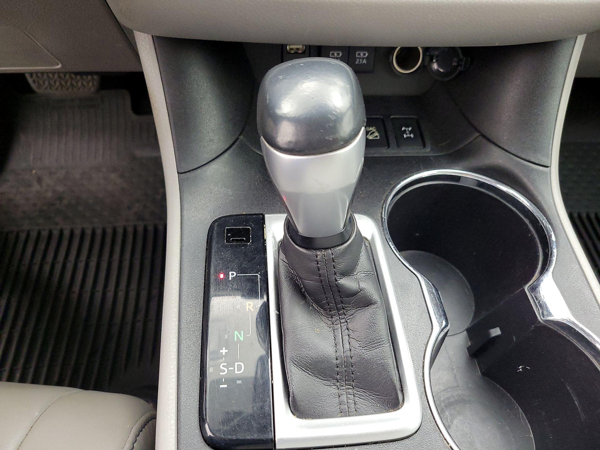 Thumbnail: 2017 Toyota Highlander - 18
