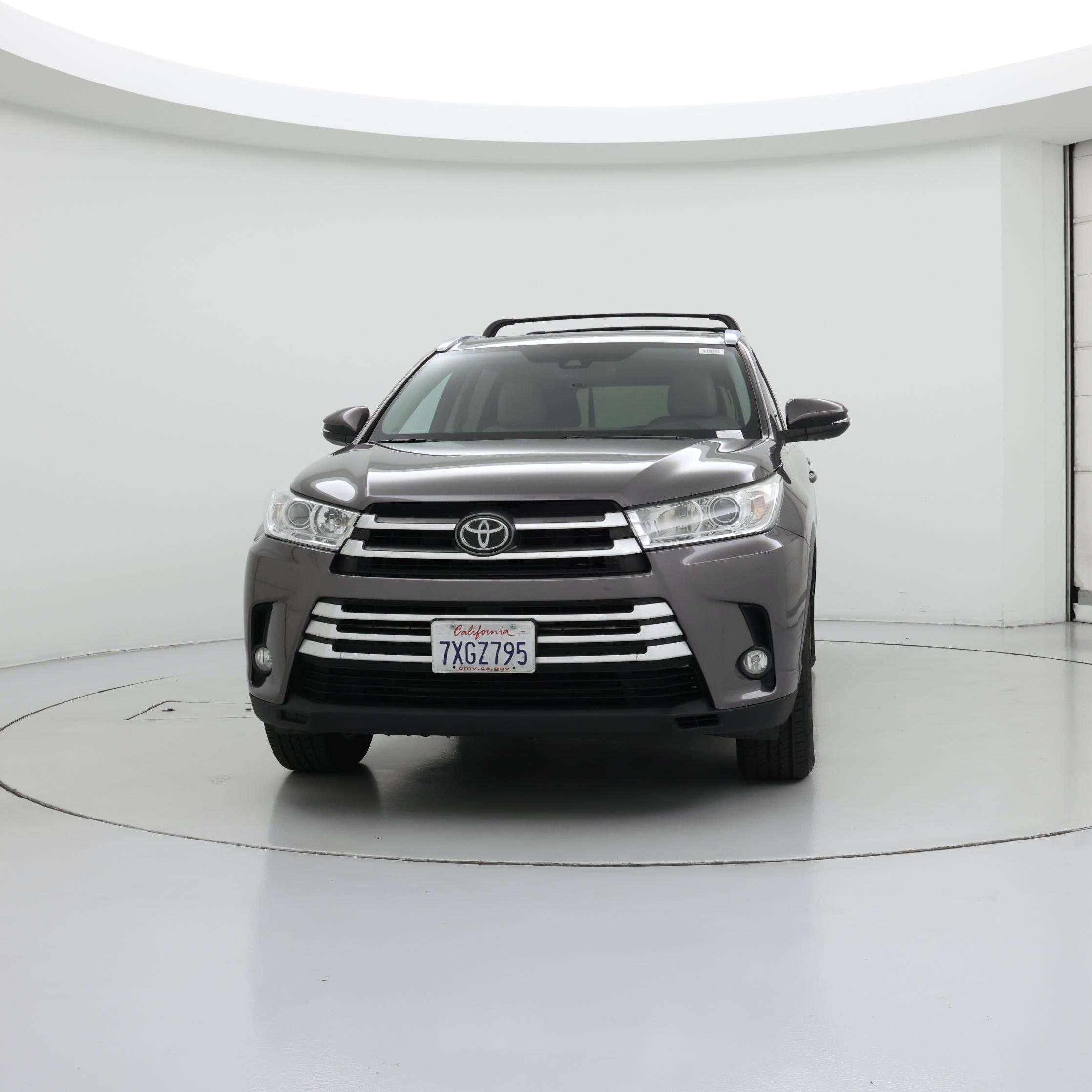 Thumbnail: 2017 Toyota Highlander - 5