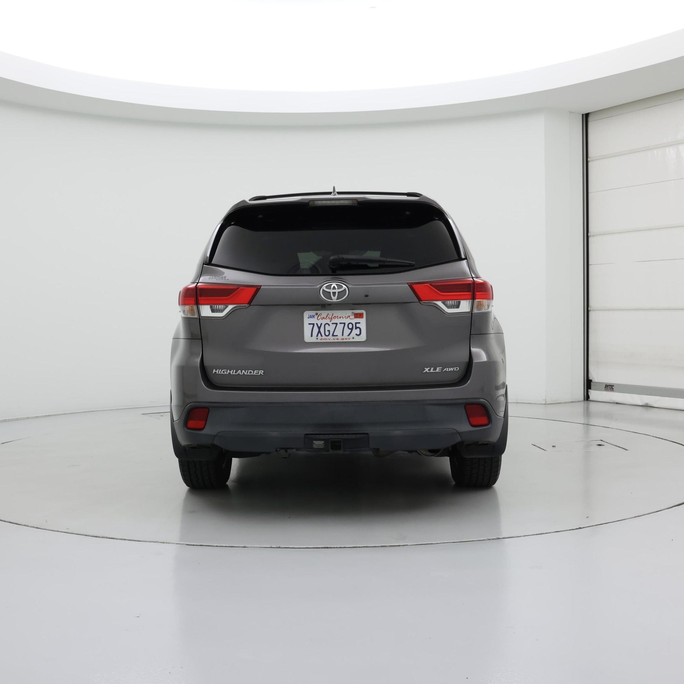 Thumbnail: 2017 Toyota Highlander - 6