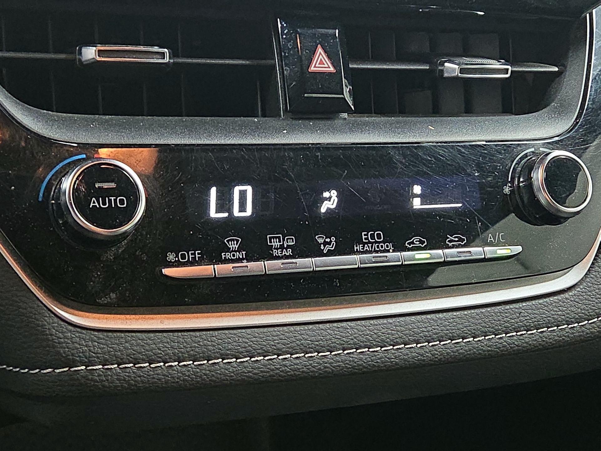 Thumbnail: 2021 Toyota Corolla - 16