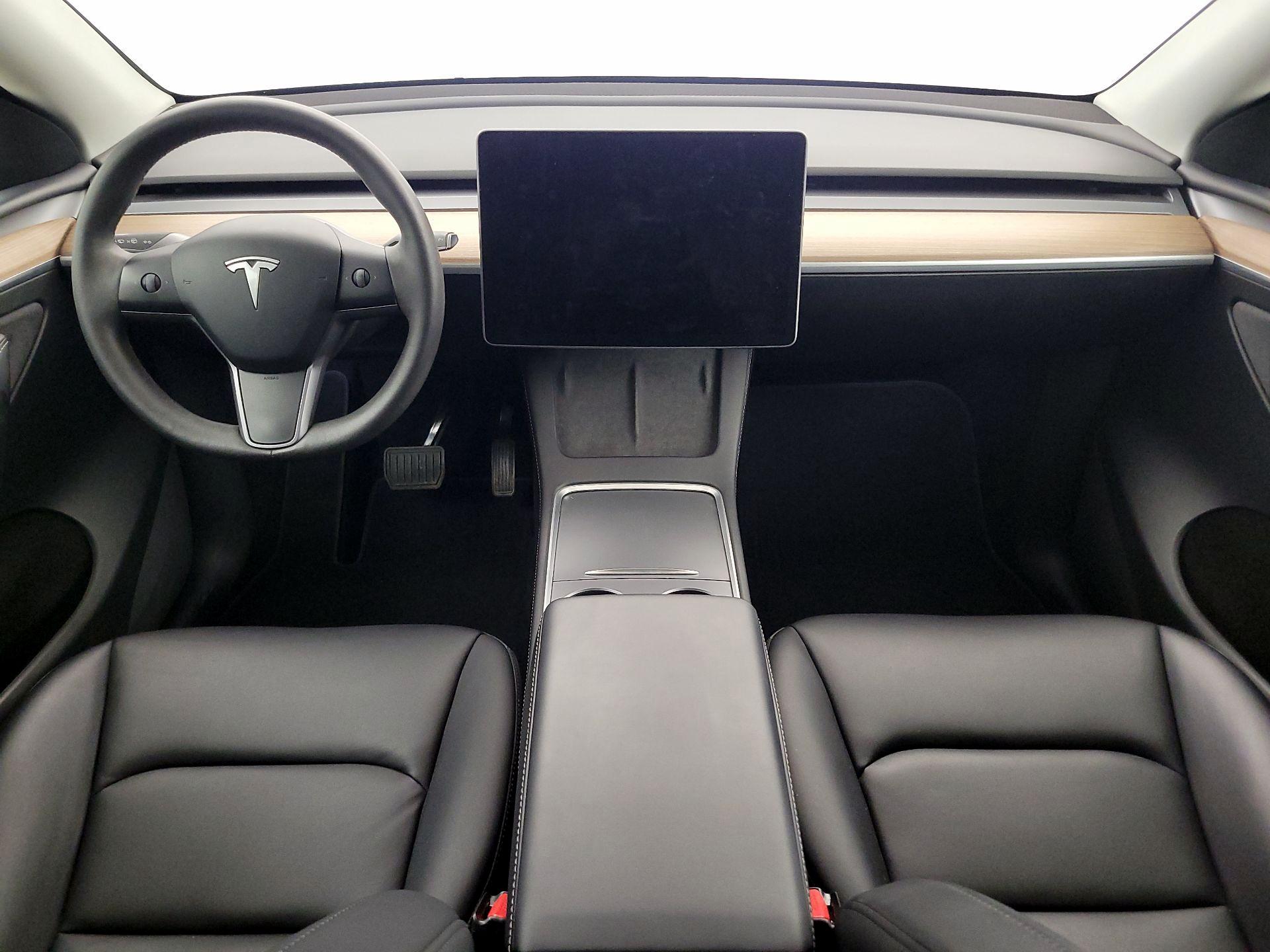 Thumbnail: 2025 Tesla Model Y - 9