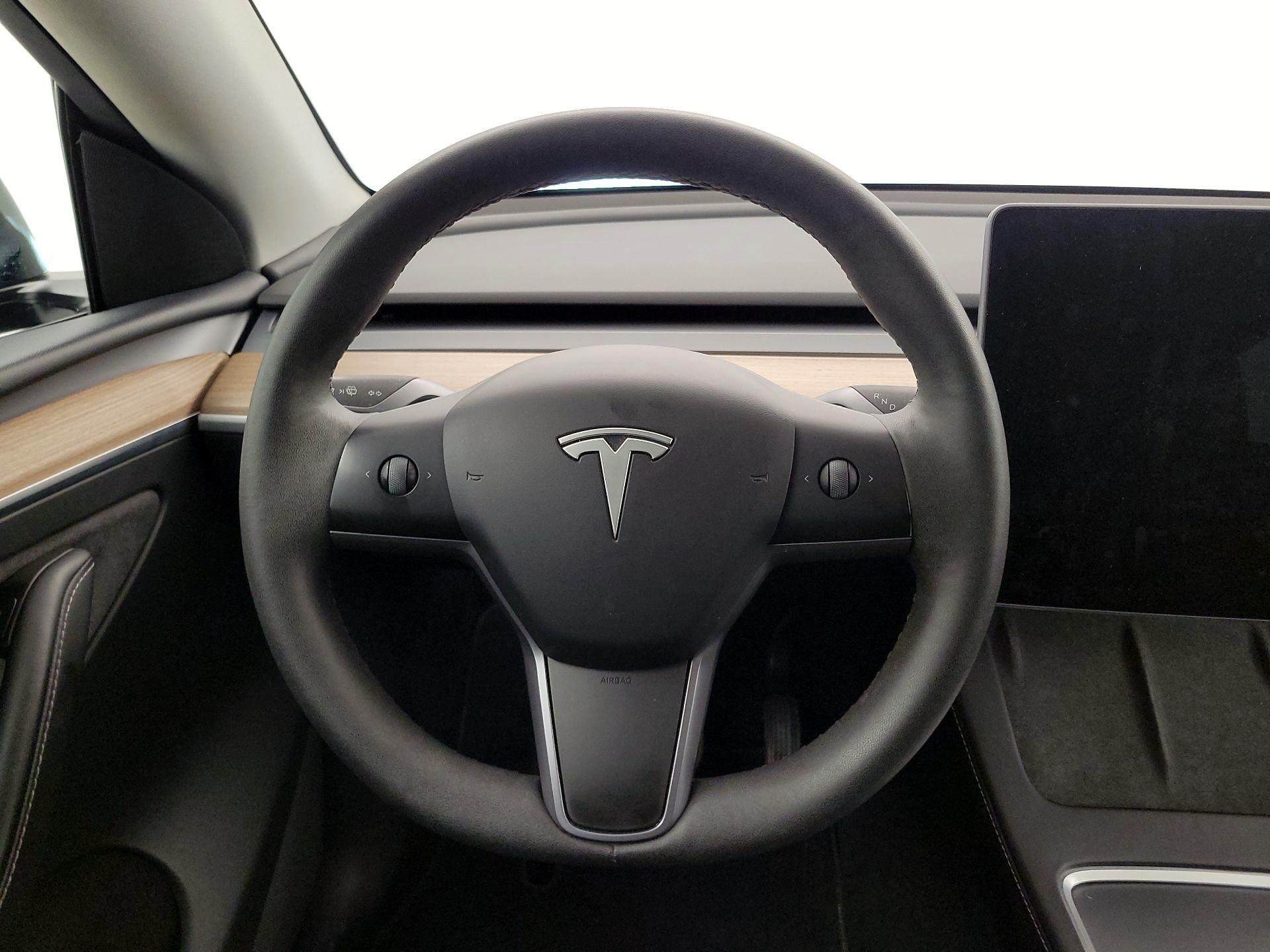 Thumbnail: 2025 Tesla Model Y - 10