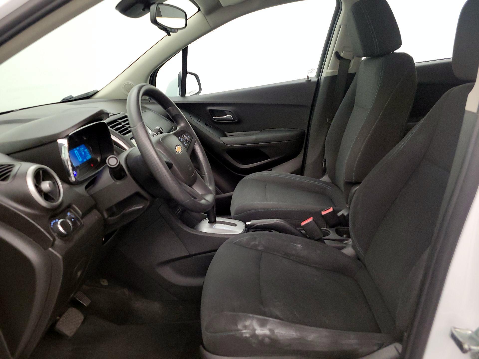 Thumbnail: 2015 Chevrolet Trax - 11