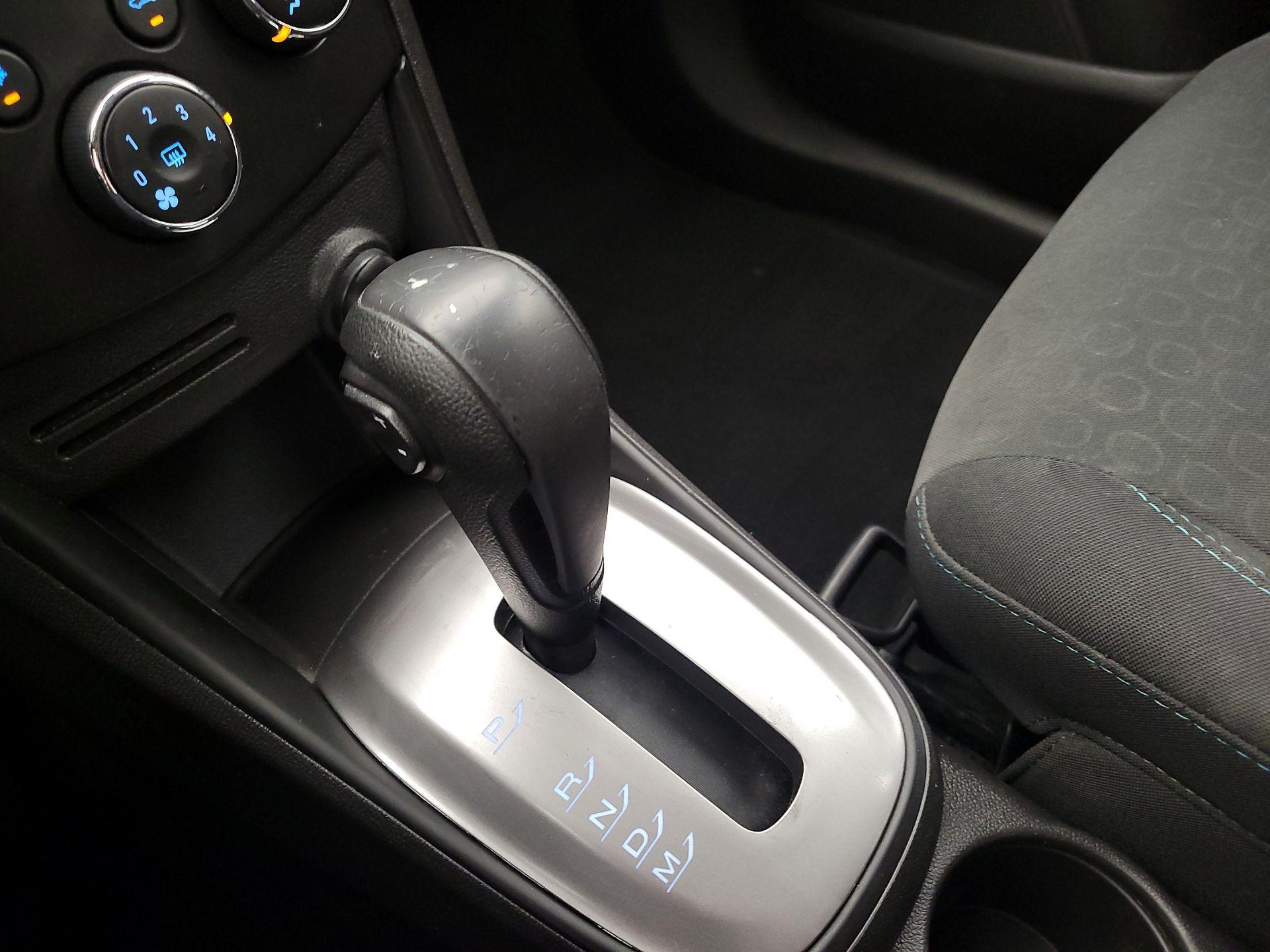 Thumbnail: 2015 Chevrolet Trax - 17