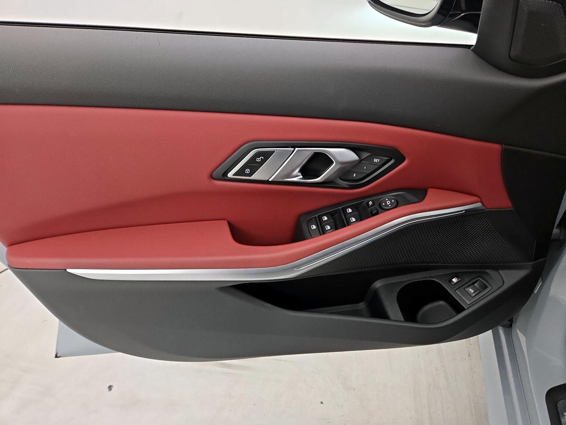 Thumbnail: 2023 BMW 3 Series - 12