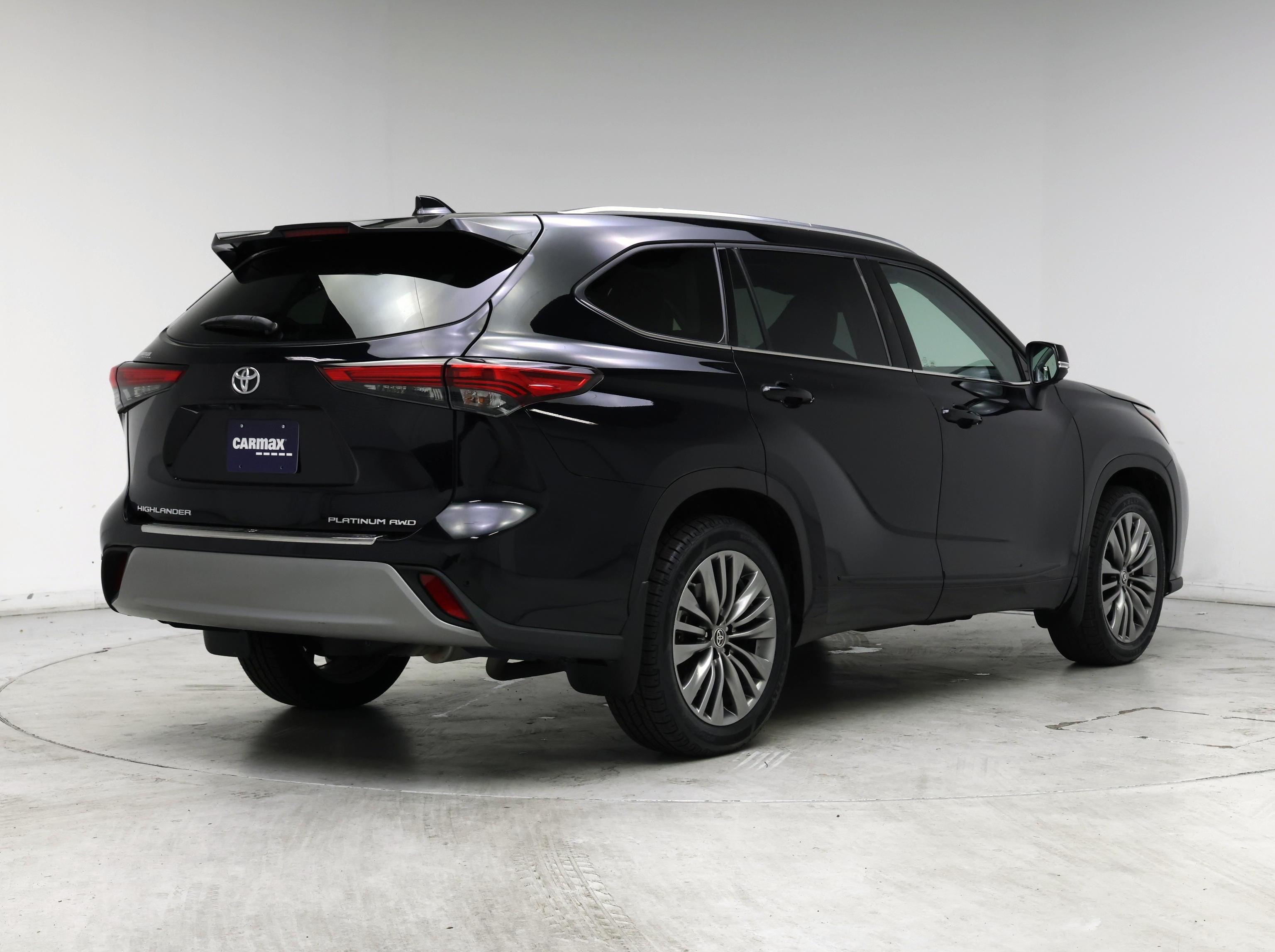 Thumbnail: 2020 Toyota Highlander - 8