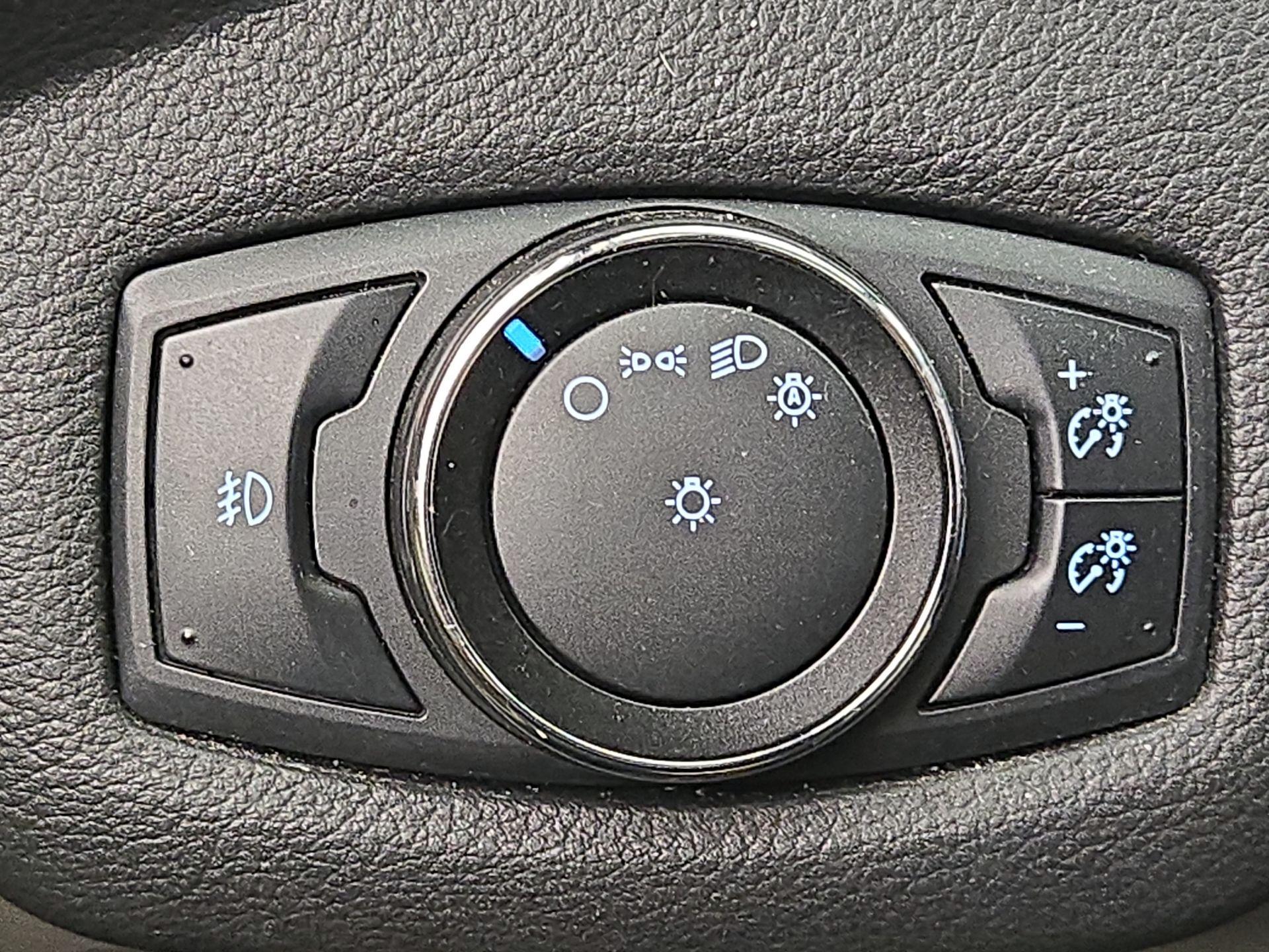 Thumbnail: 2014 Ford Escape - 13