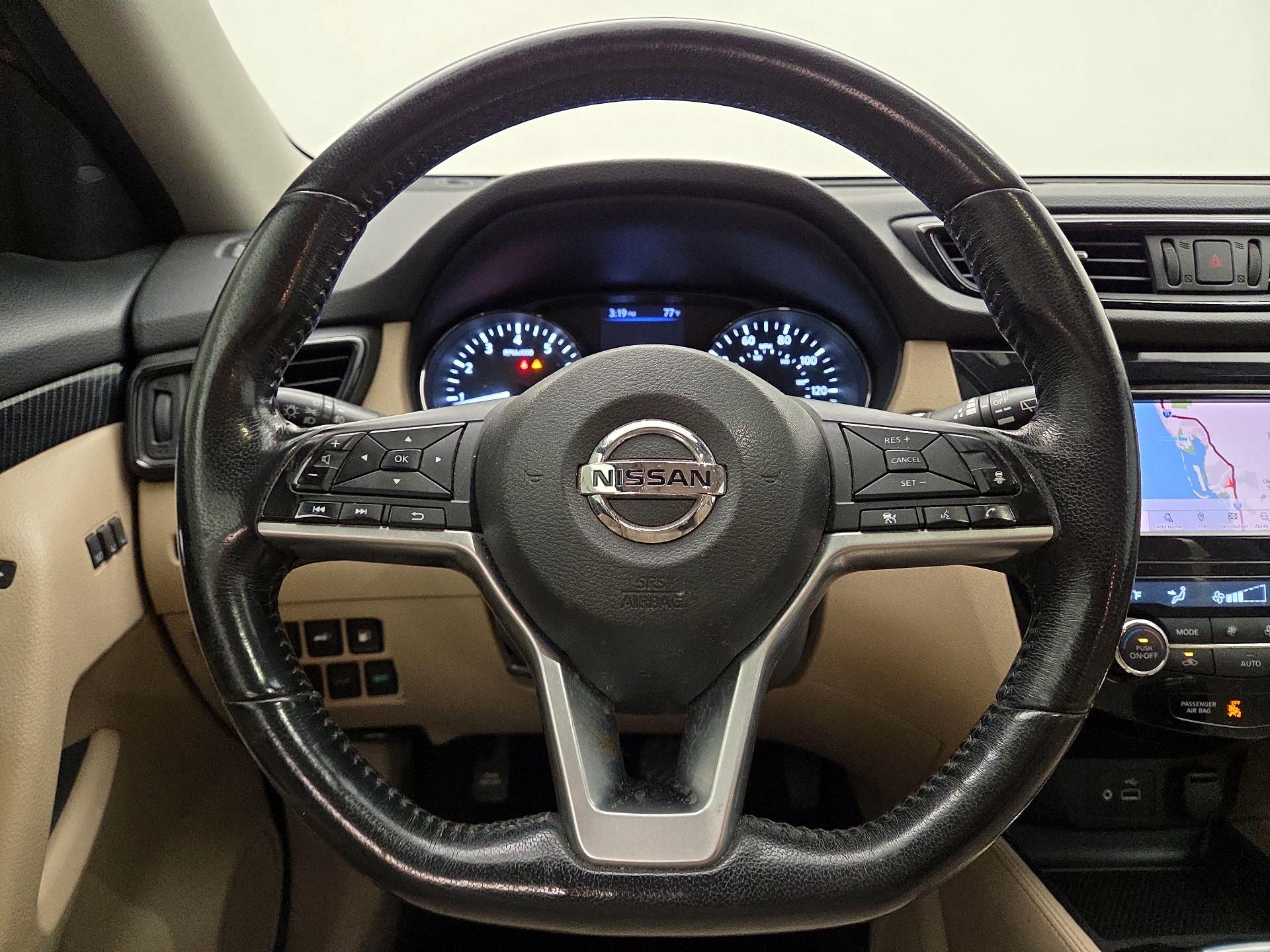 Thumbnail: 2018 Nissan Rogue - 10