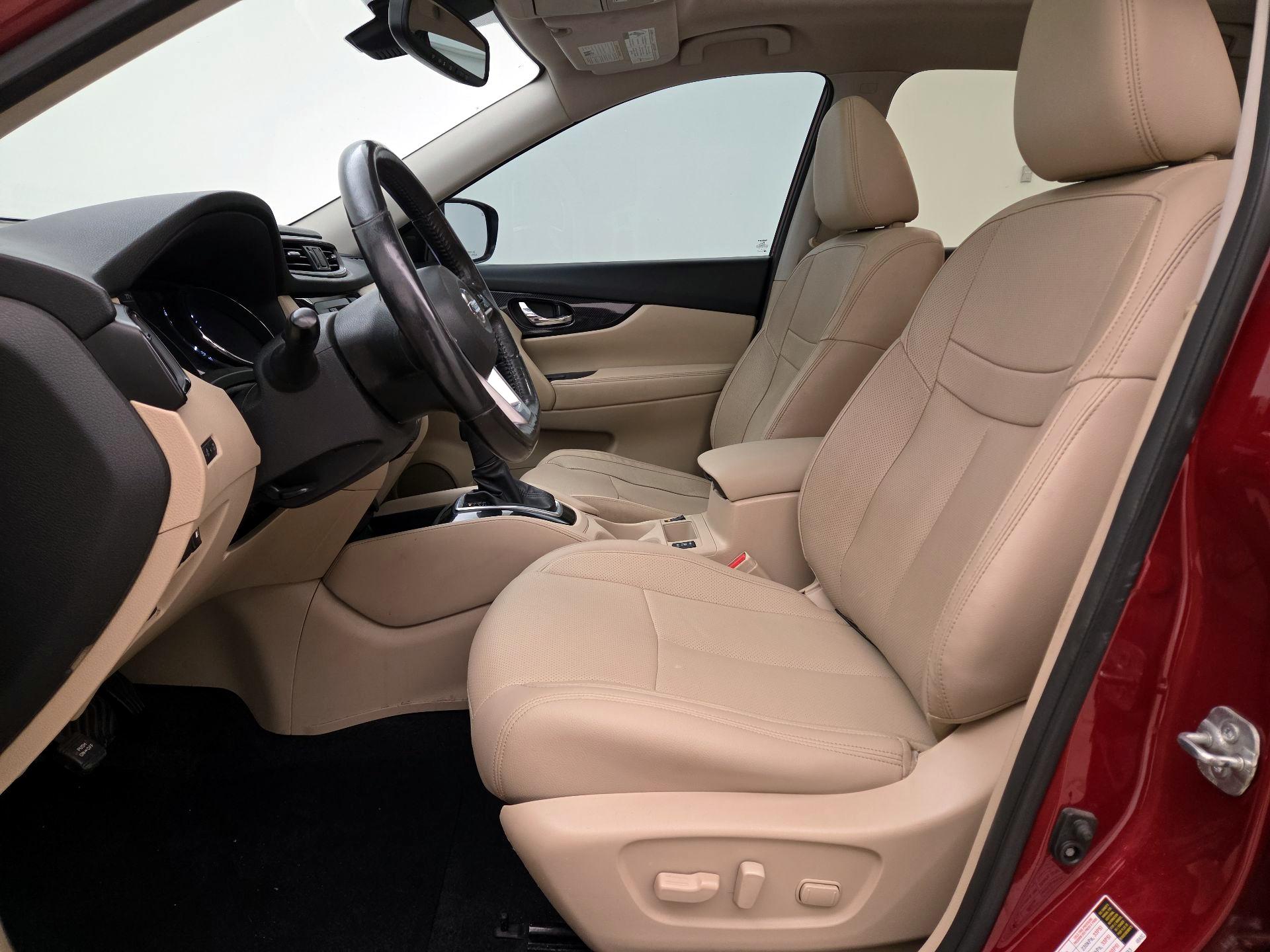 Thumbnail: 2018 Nissan Rogue - 11