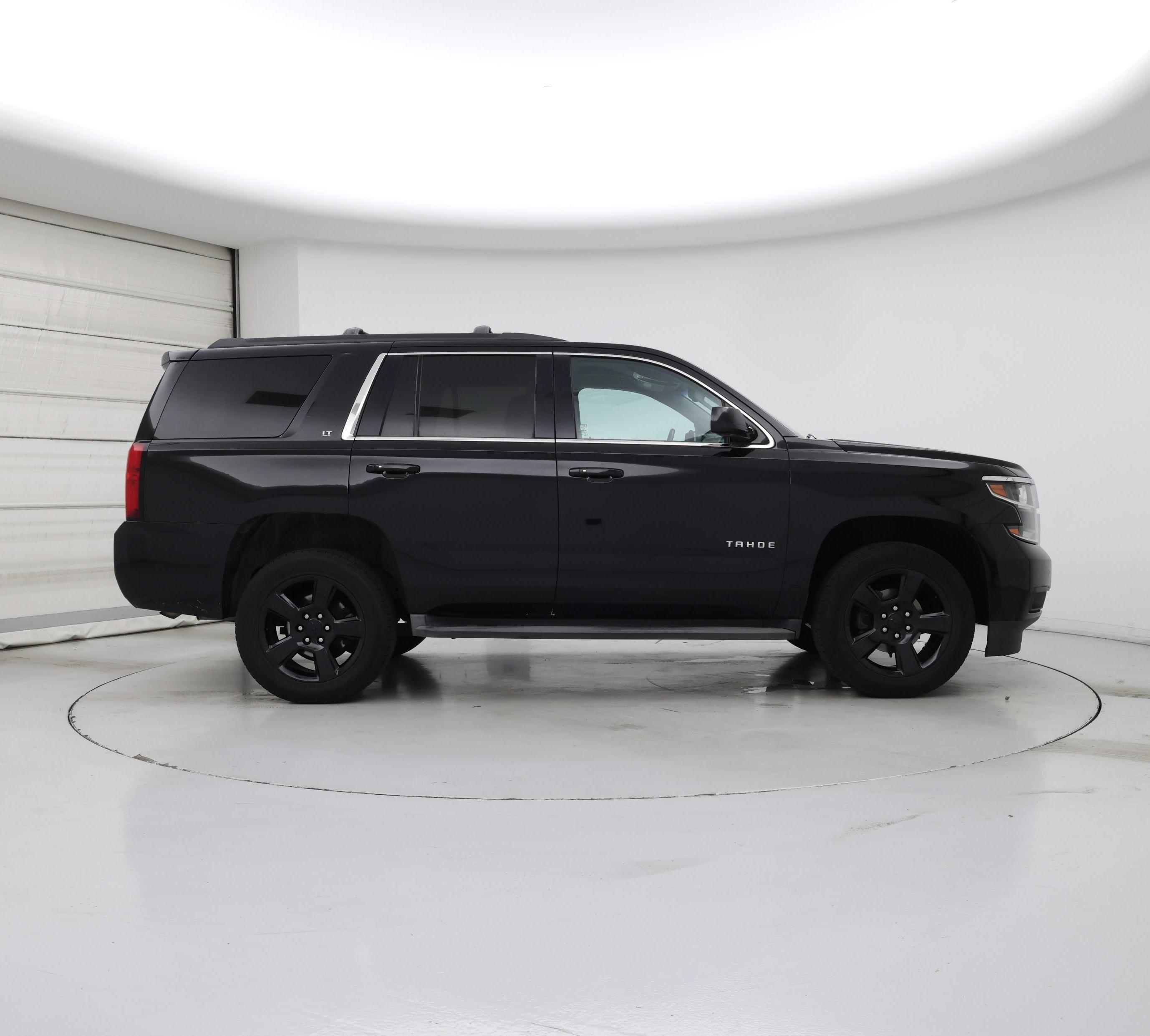 Thumbnail: 2019 Chevrolet Tahoe - 7