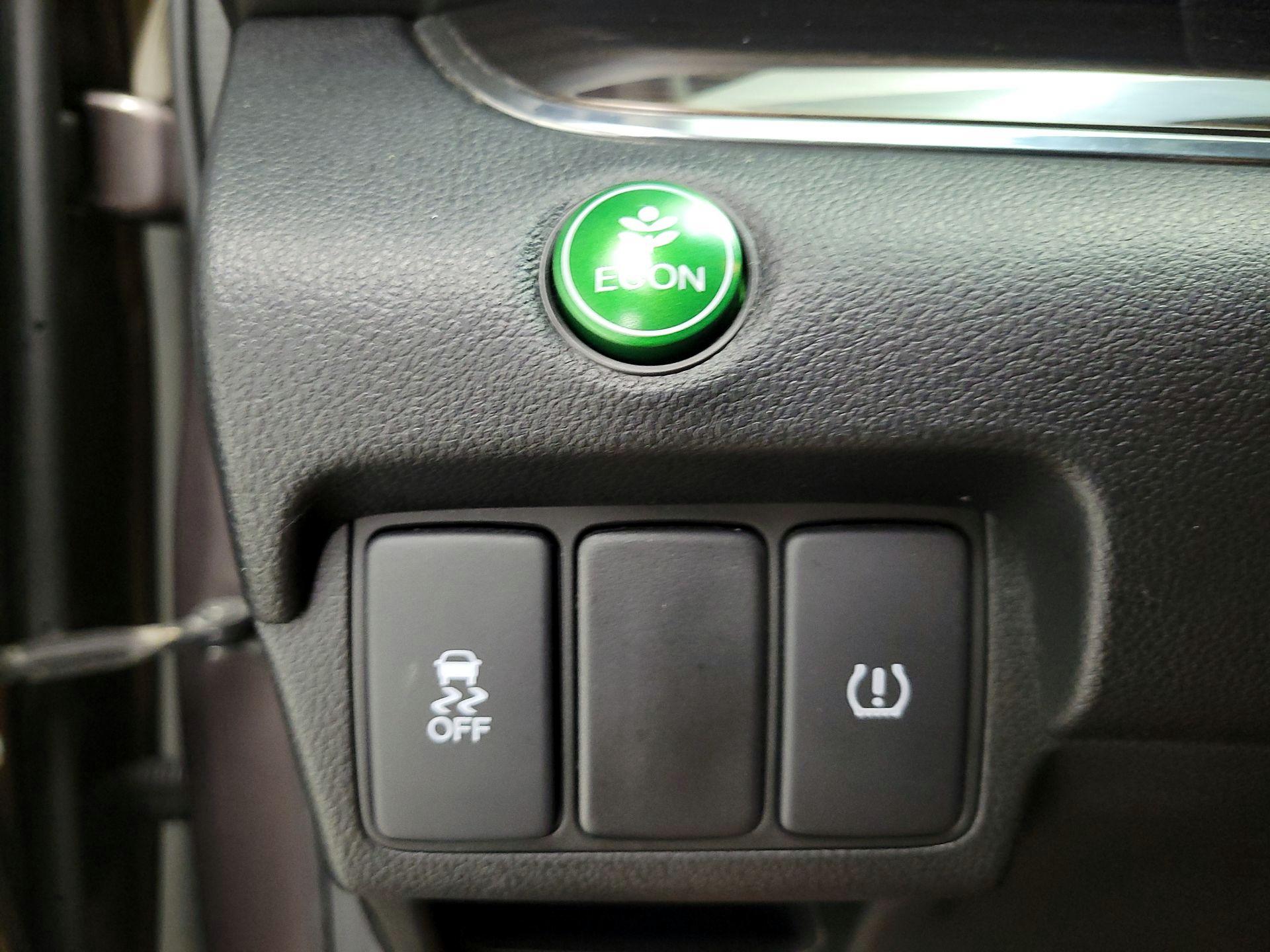 Thumbnail: 2015 Honda CR-V - 13