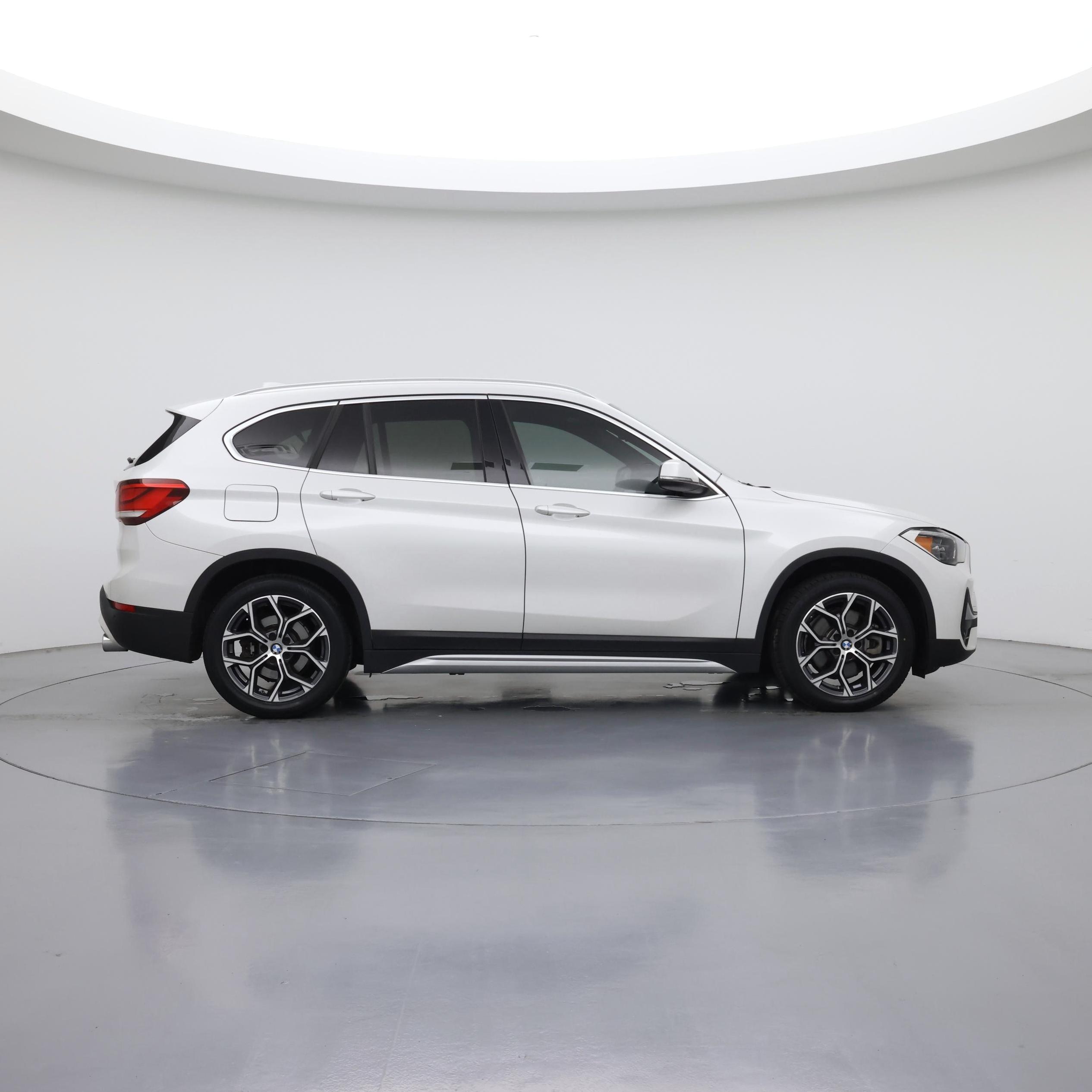 Thumbnail: 2021 BMW X1 - 7