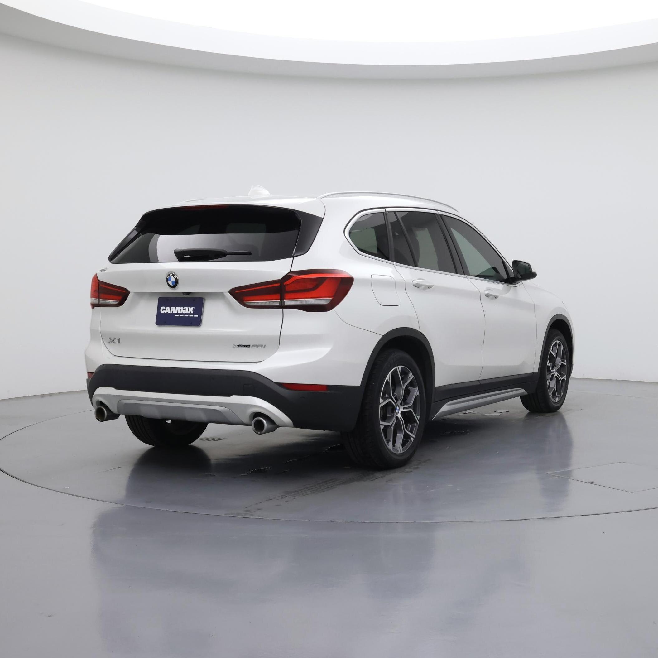 Thumbnail: 2021 BMW X1 - 8
