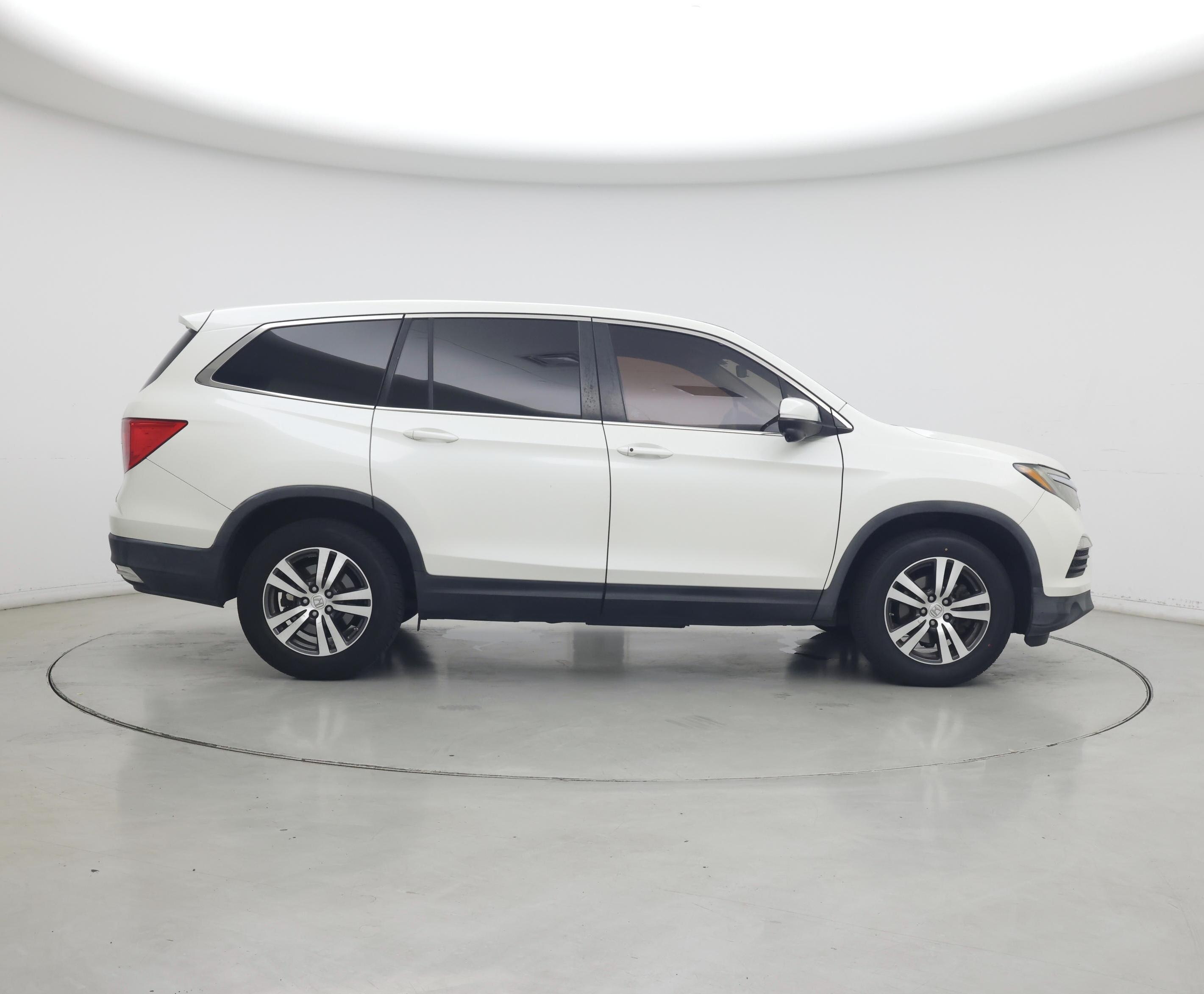 Thumbnail: 2017 Honda Pilot - 7