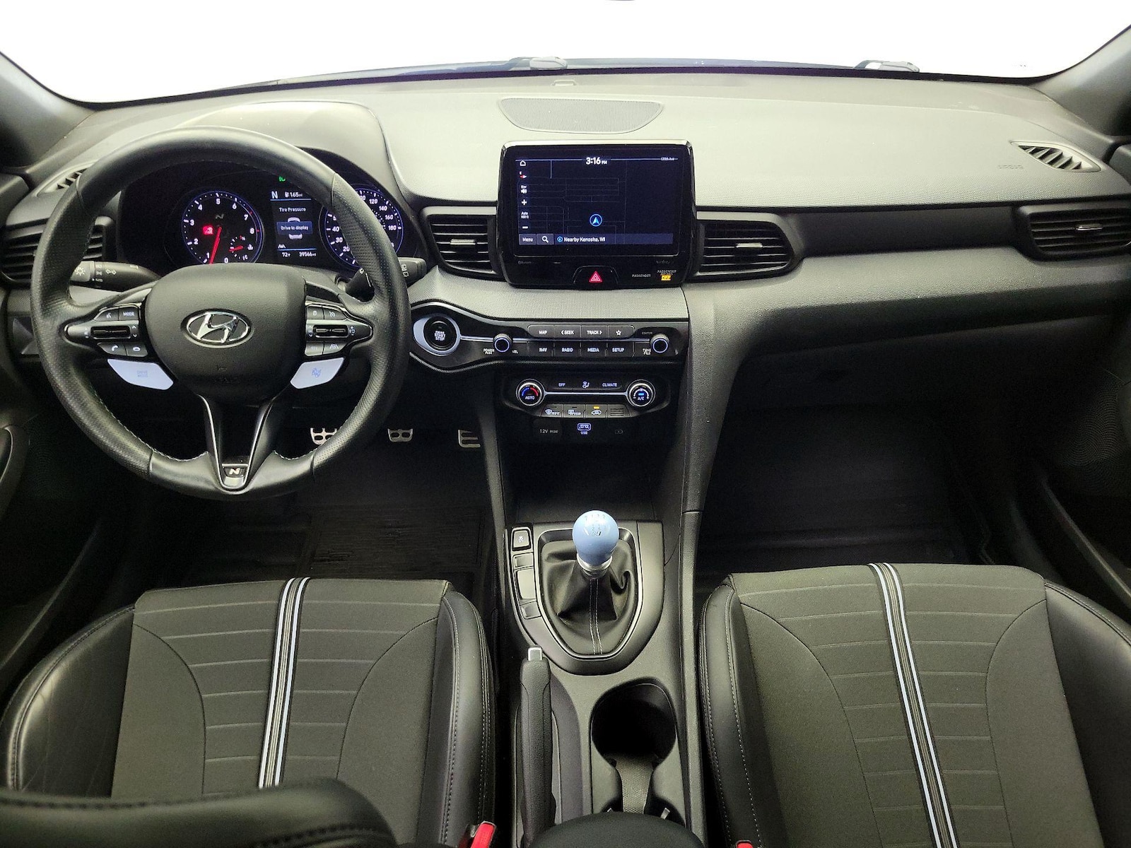 2022 Hyundai Veloster N - Photo 10