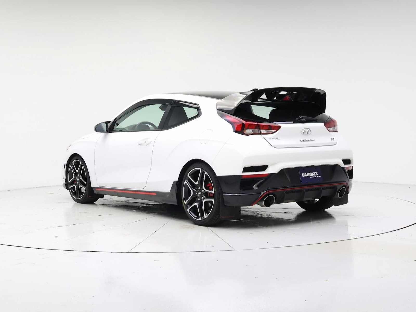 2022 Hyundai Veloster N - Photo 3