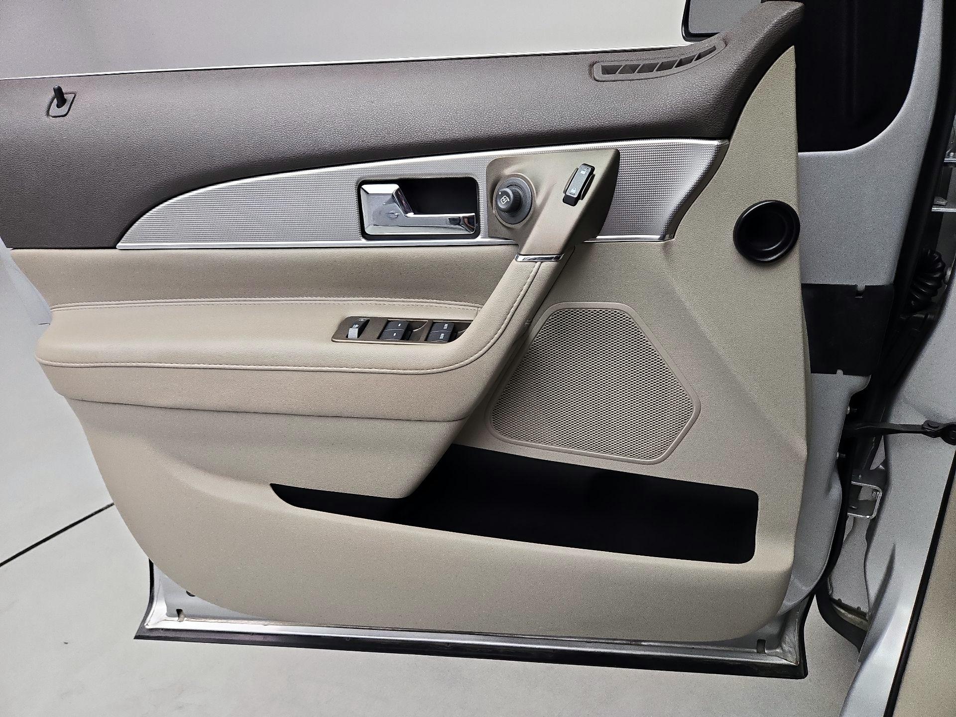 Thumbnail: 2015 Lincoln MKX - 12