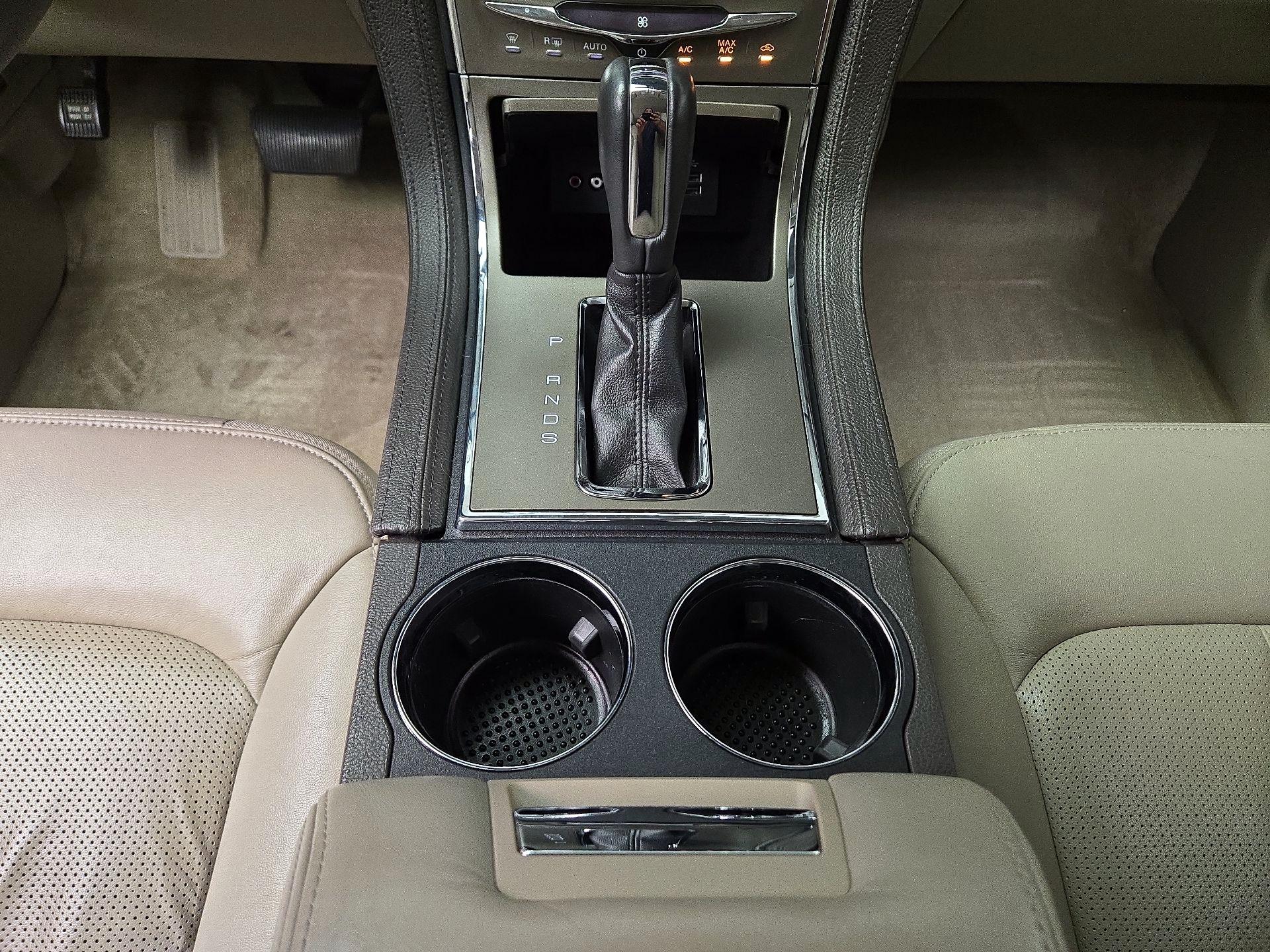 Thumbnail: 2015 Lincoln MKX - 17