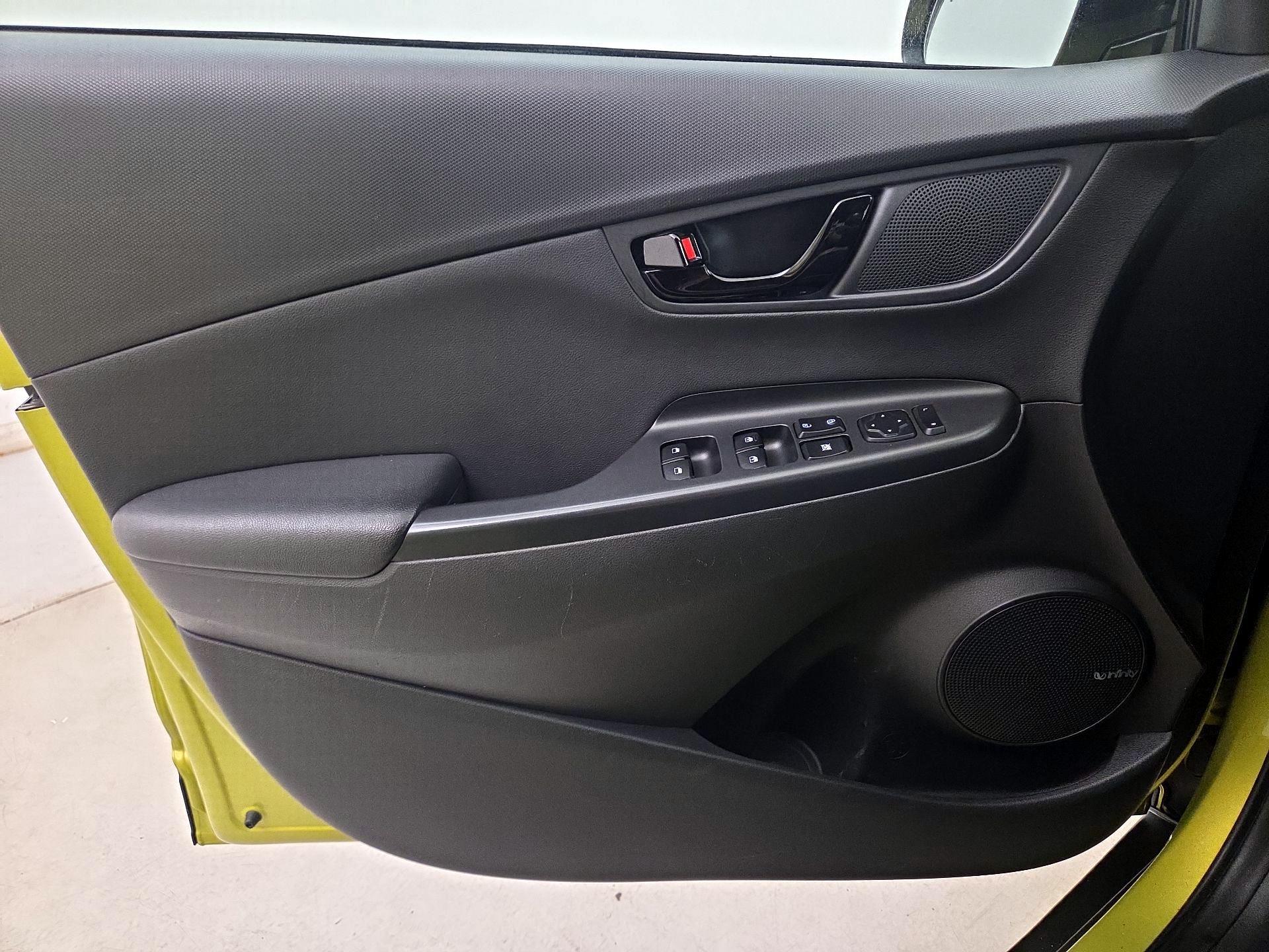 Thumbnail: 2018 Hyundai Kona - 12