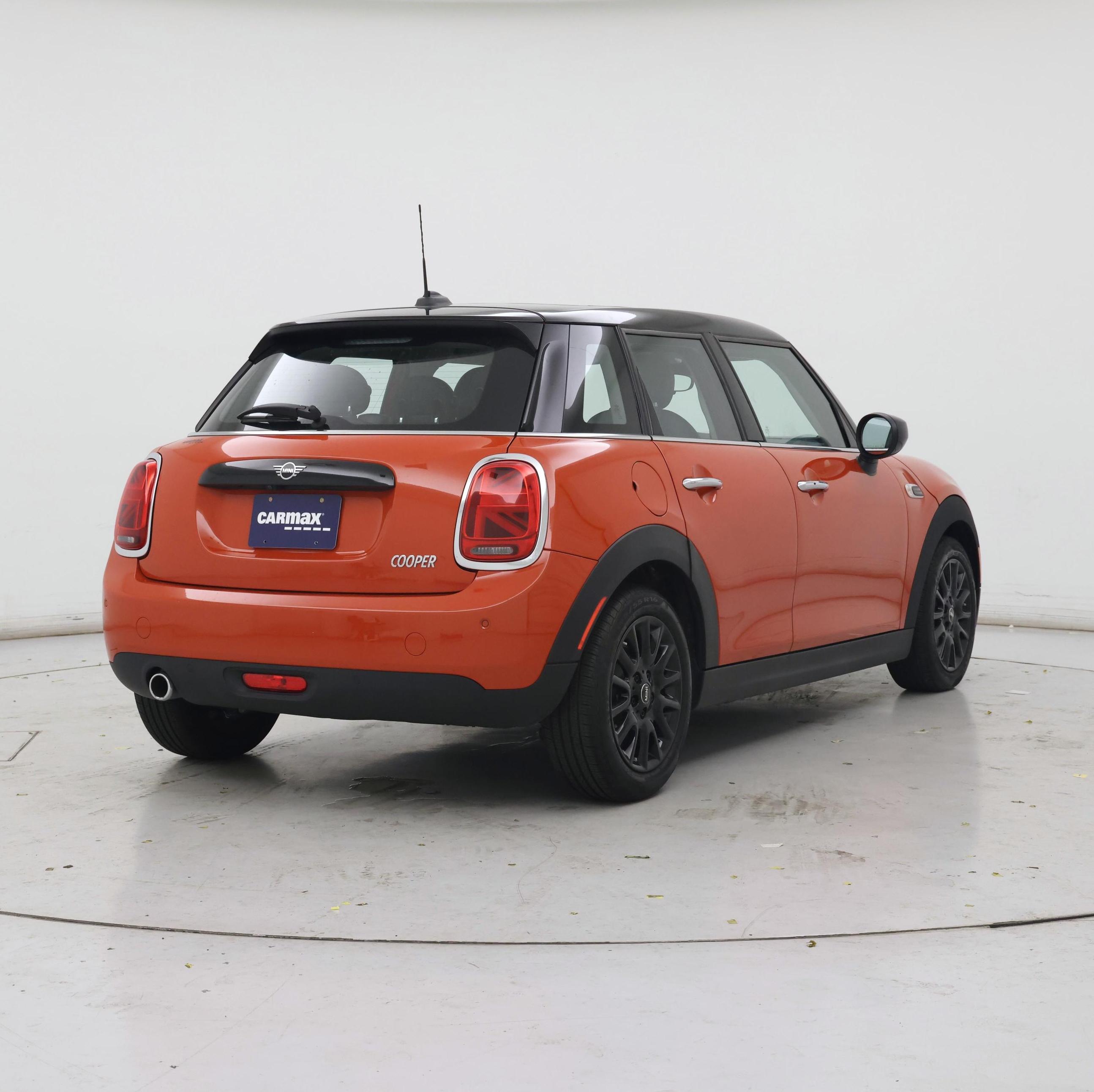Thumbnail: 2021 MINI Cooper Hardtop - 8
