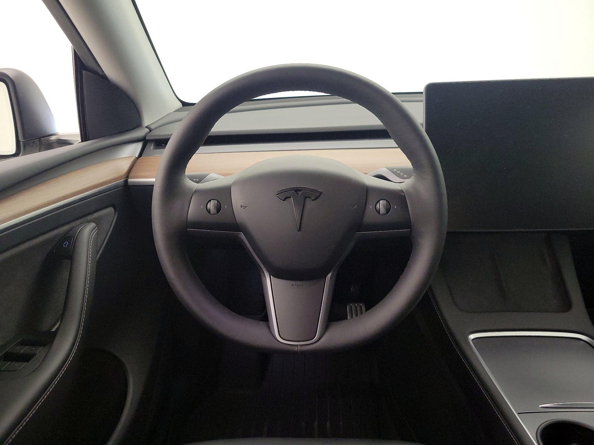Thumbnail: 2023 Tesla Model Y - 10