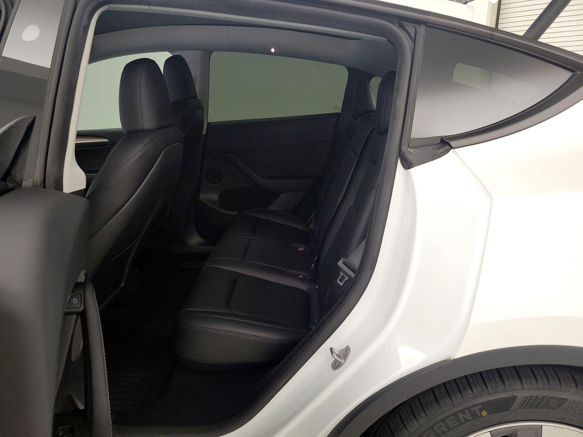 Thumbnail: 2023 Tesla Model Y - 18