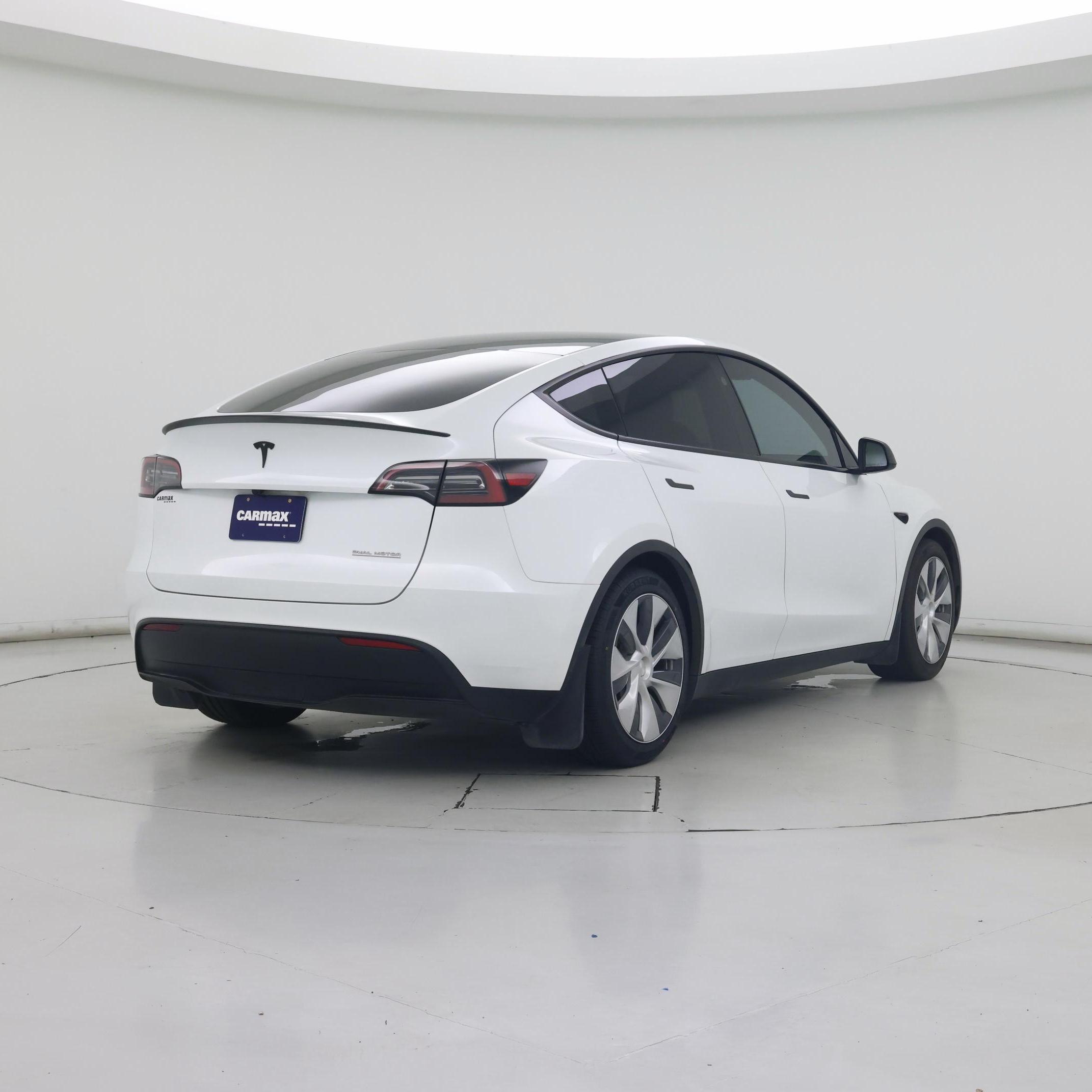 Thumbnail: 2023 Tesla Model Y - 8