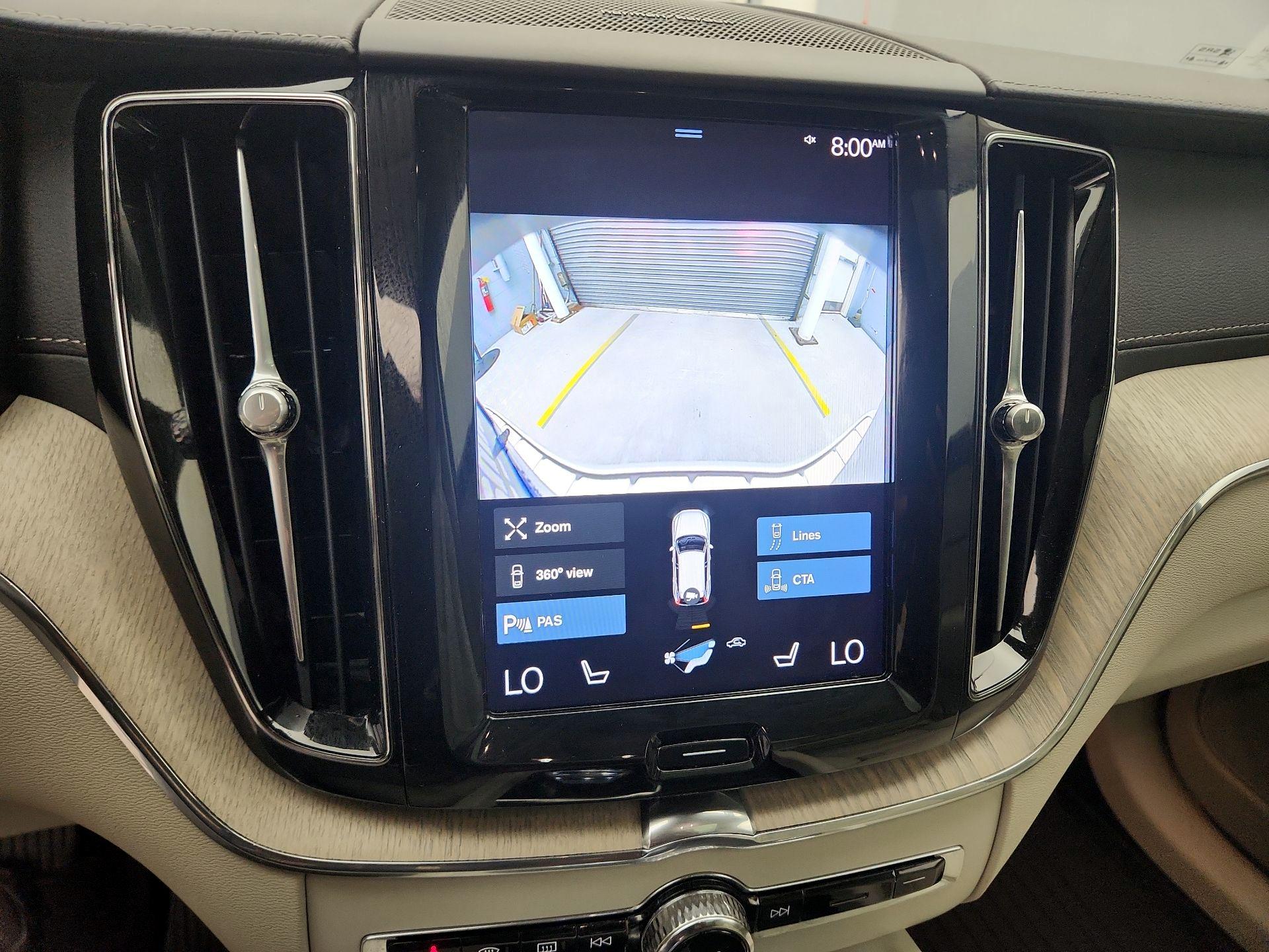 Thumbnail: 2021 Volvo XC60 - 15