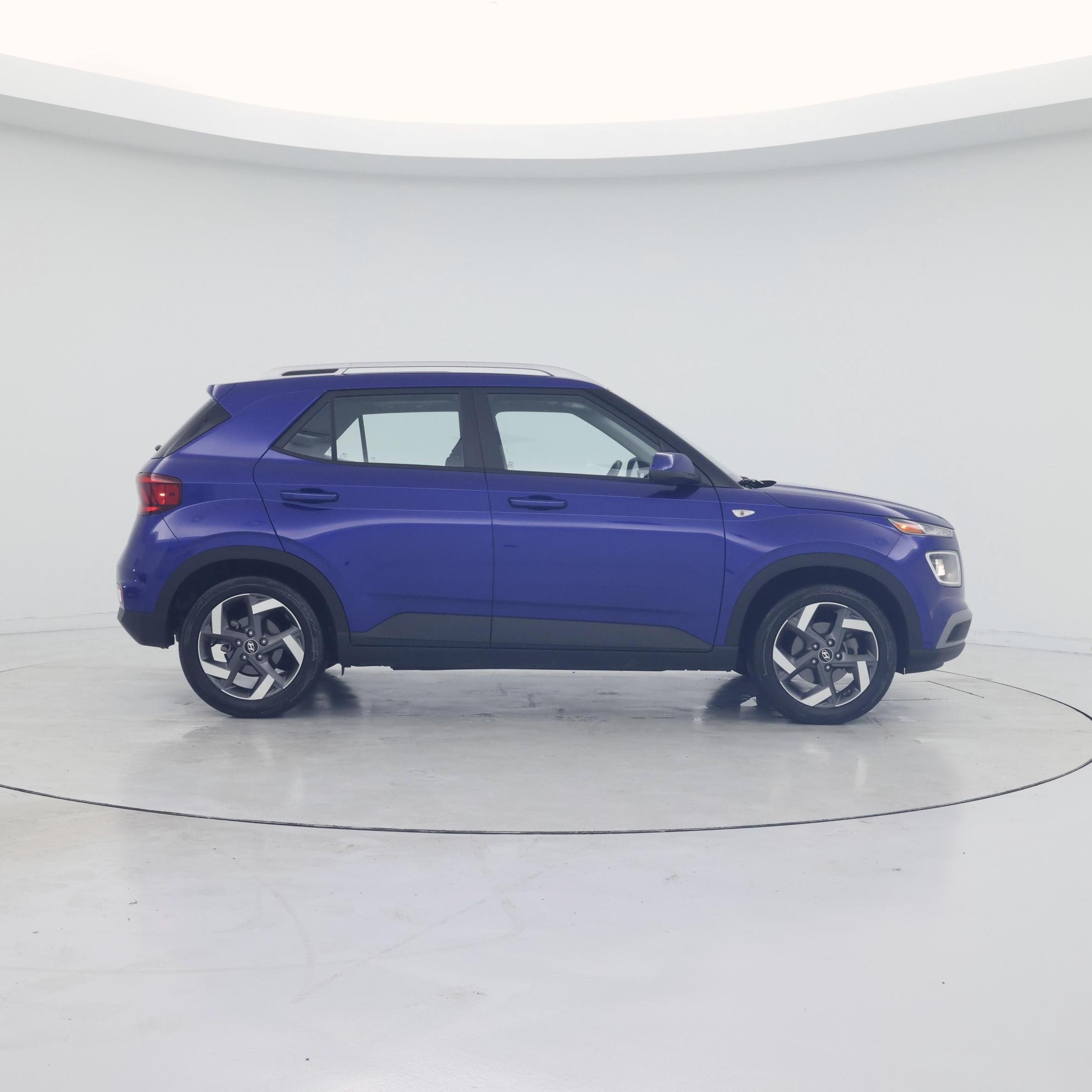 Thumbnail: 2023 Hyundai Venue - 7