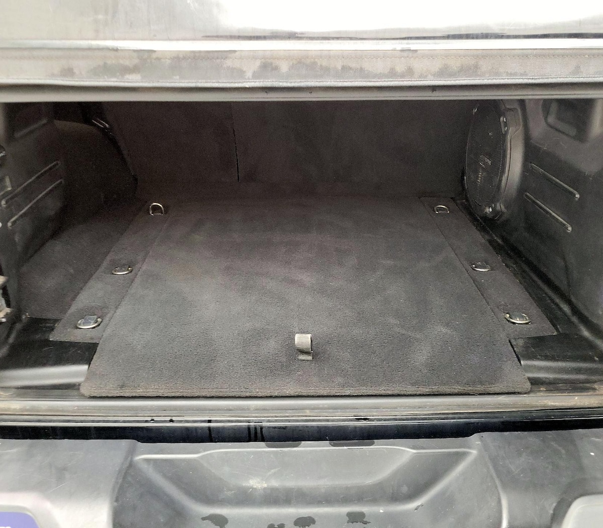Trunk/Cargo (Seats Up)