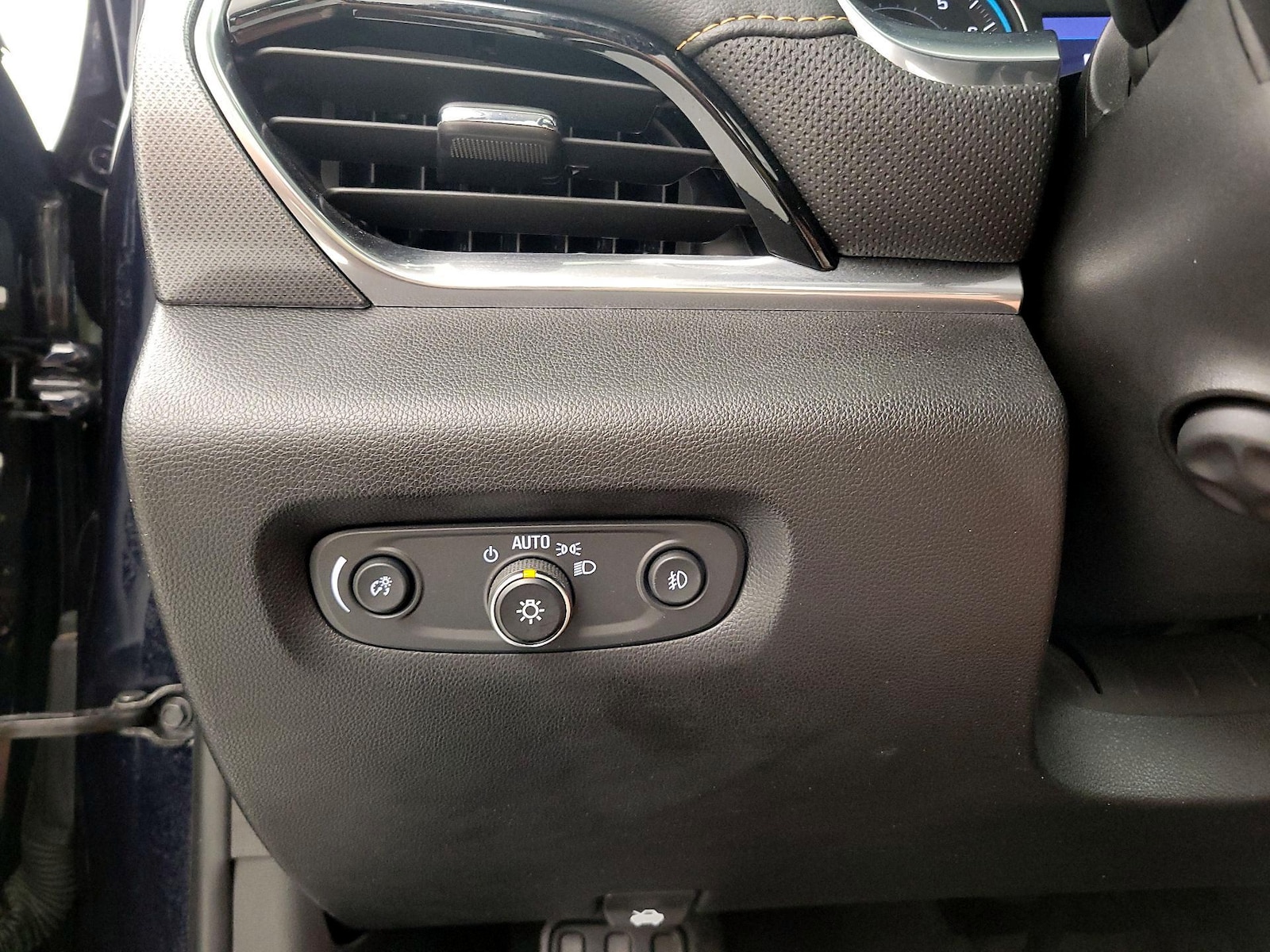 2020 Chevrolet Traverse Premier - Photo 14