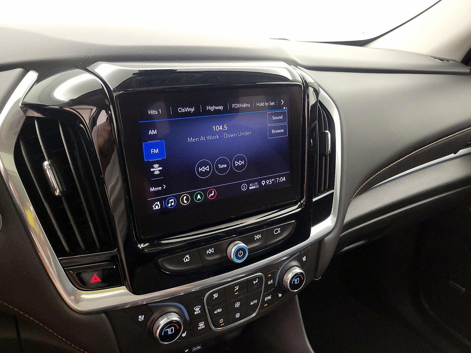 2020 Chevrolet Traverse Premier - Photo 16