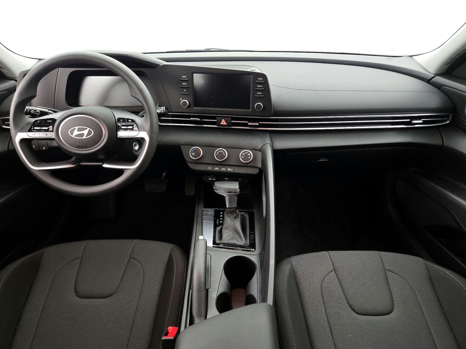 2025 Hyundai Elantra SE - Photo 10