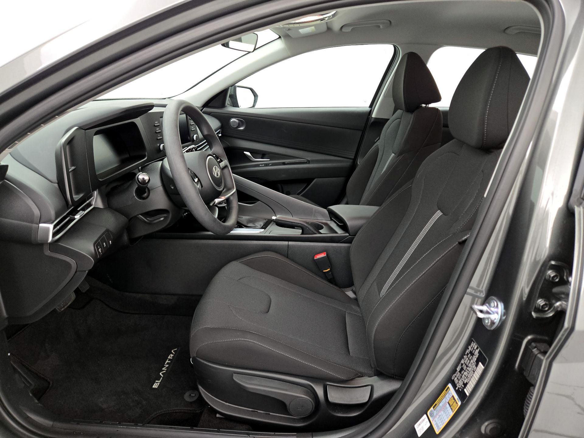 Thumbnail: 2025 Hyundai Elantra - 11