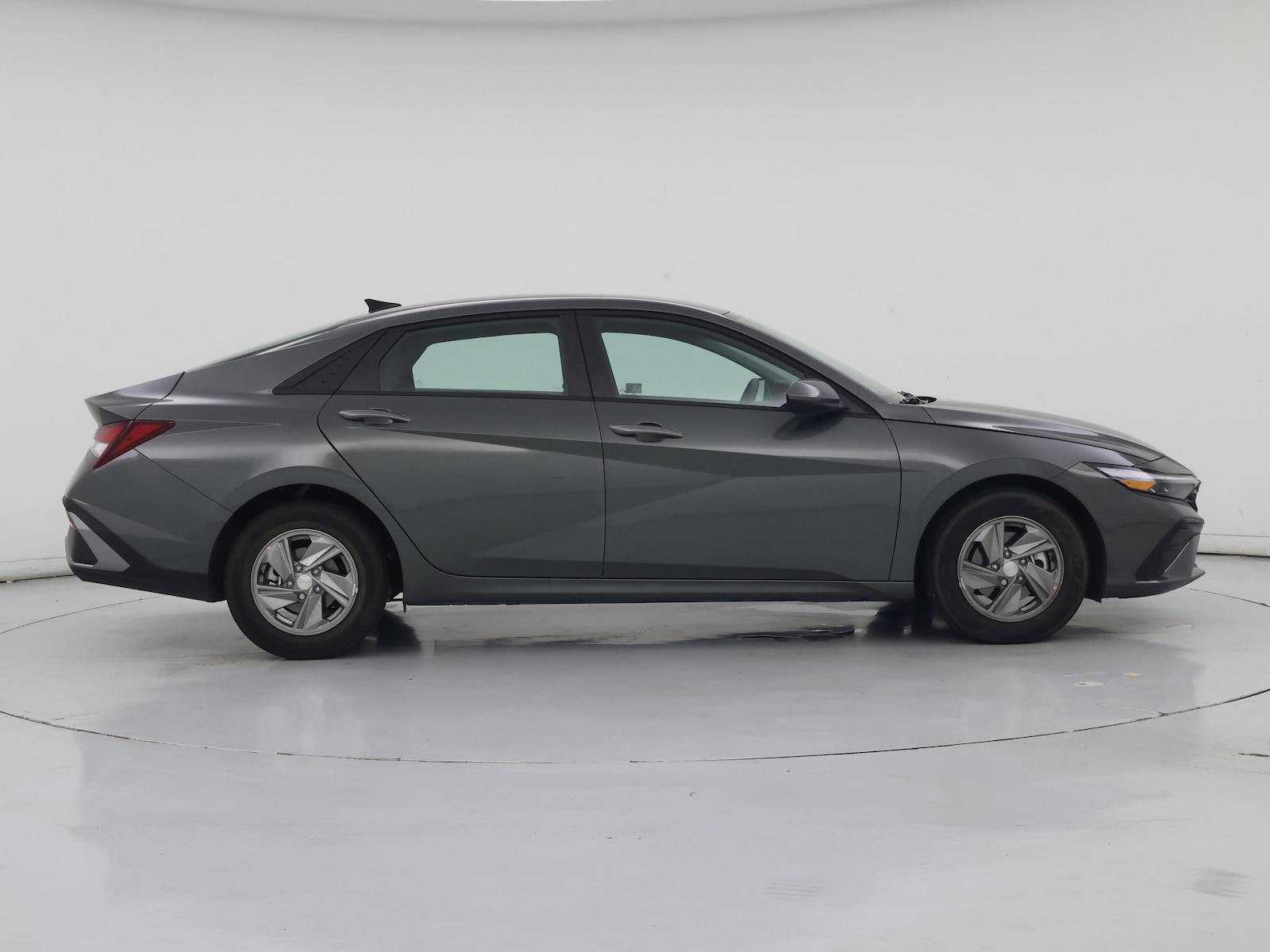 2025 Hyundai Elantra SE - Photo 8