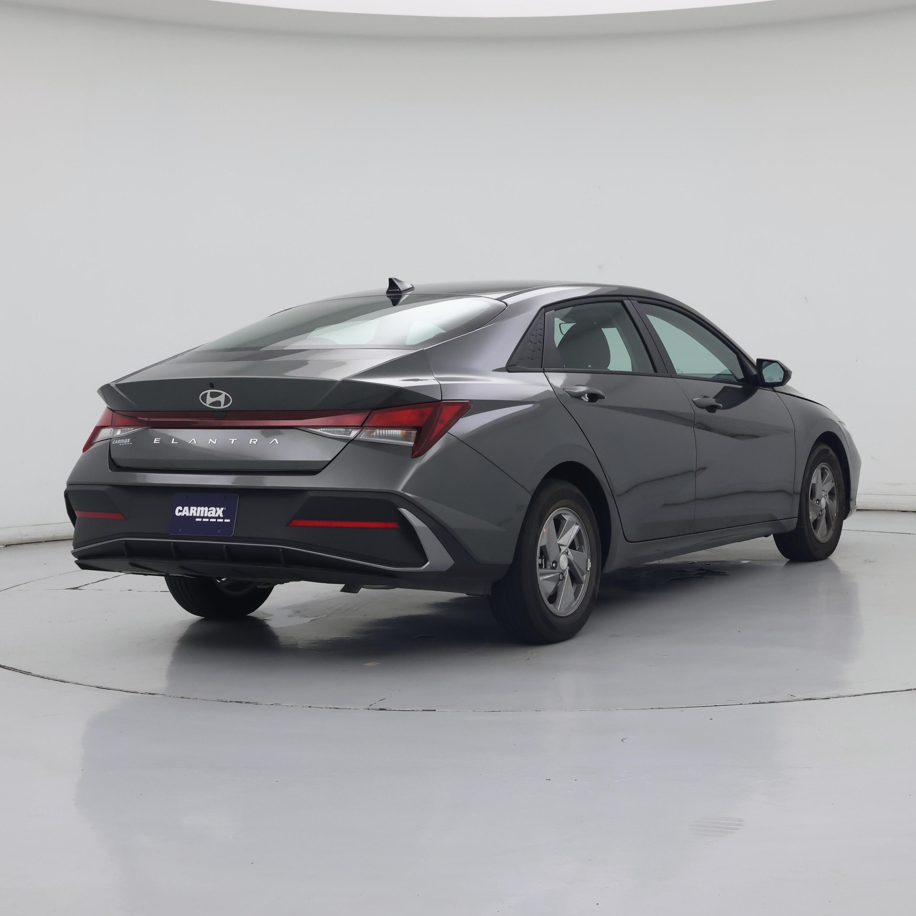 Thumbnail: 2025 Hyundai Elantra - 8