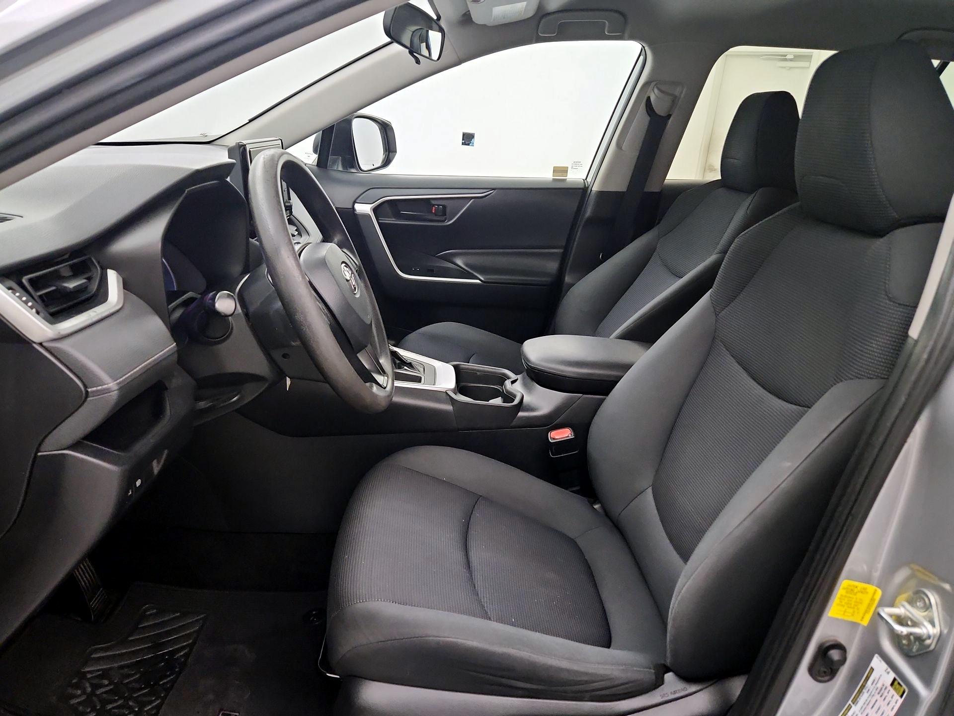 Thumbnail: 2019 Toyota RAV4 - 11