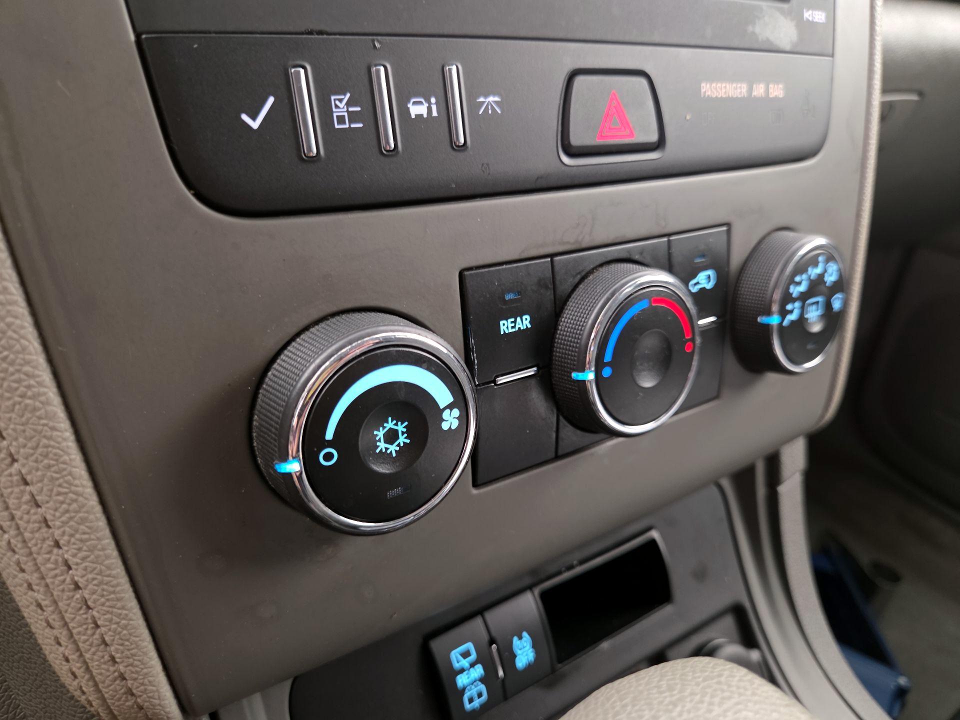 Thumbnail: 2017 Chevrolet Traverse - 16