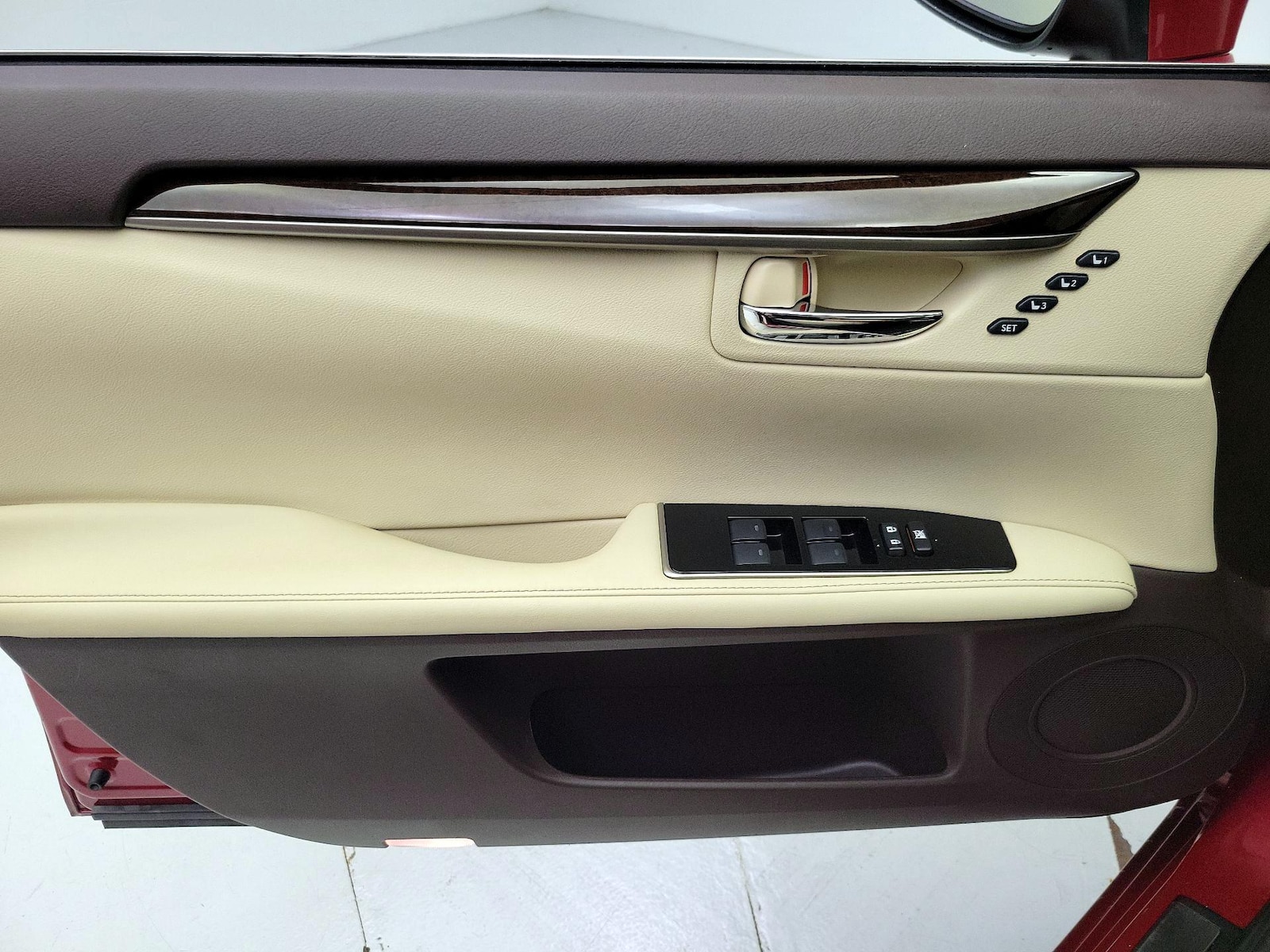 2016 Lexus ES 350 - Photo 13