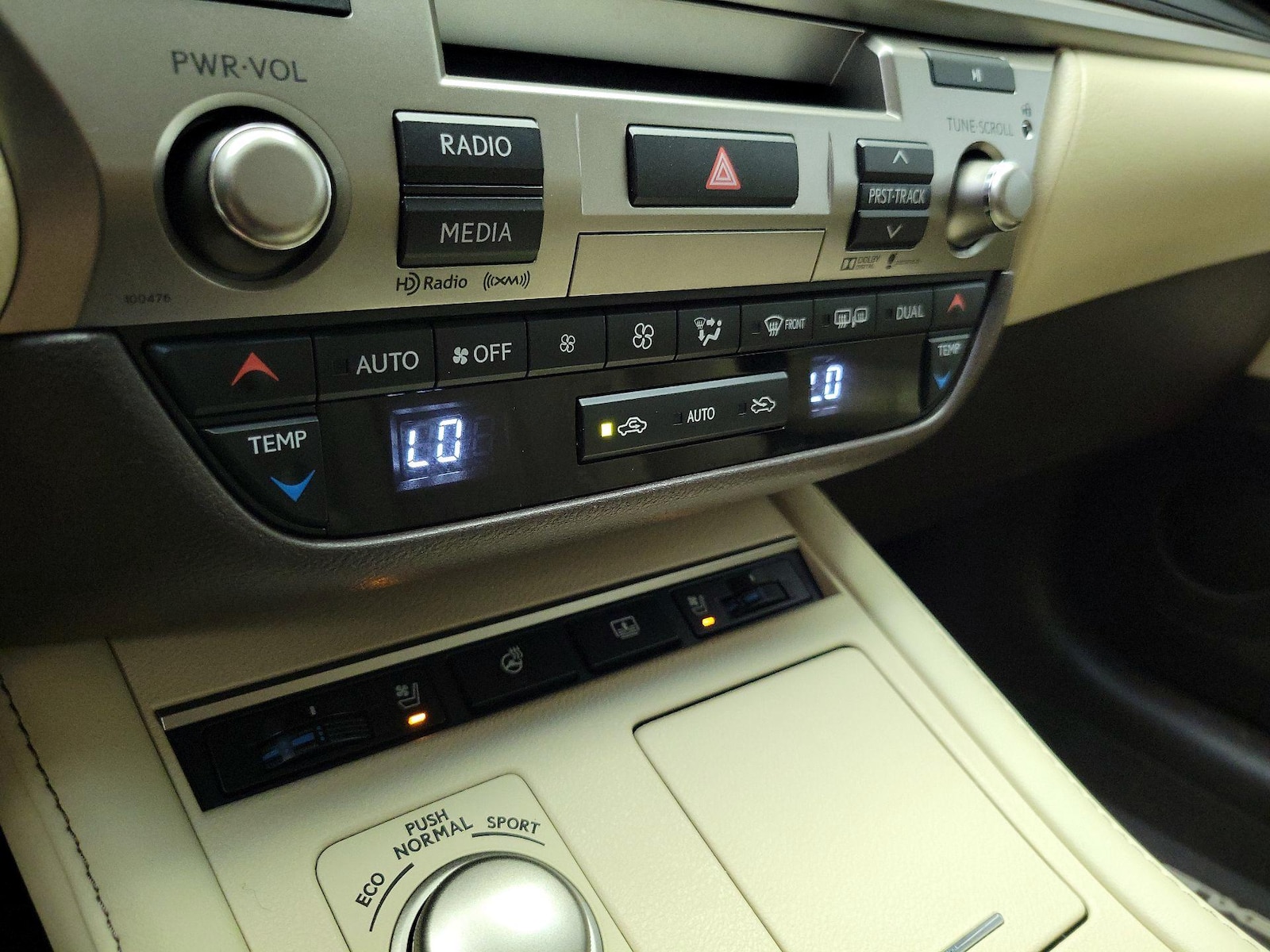 2016 Lexus ES 350 - Photo 18