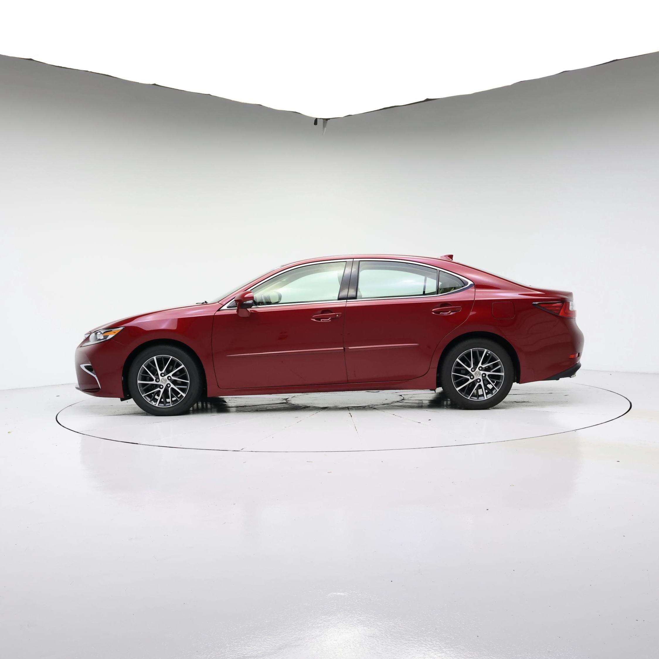 Thumbnail: 2016 Lexus ES - 3